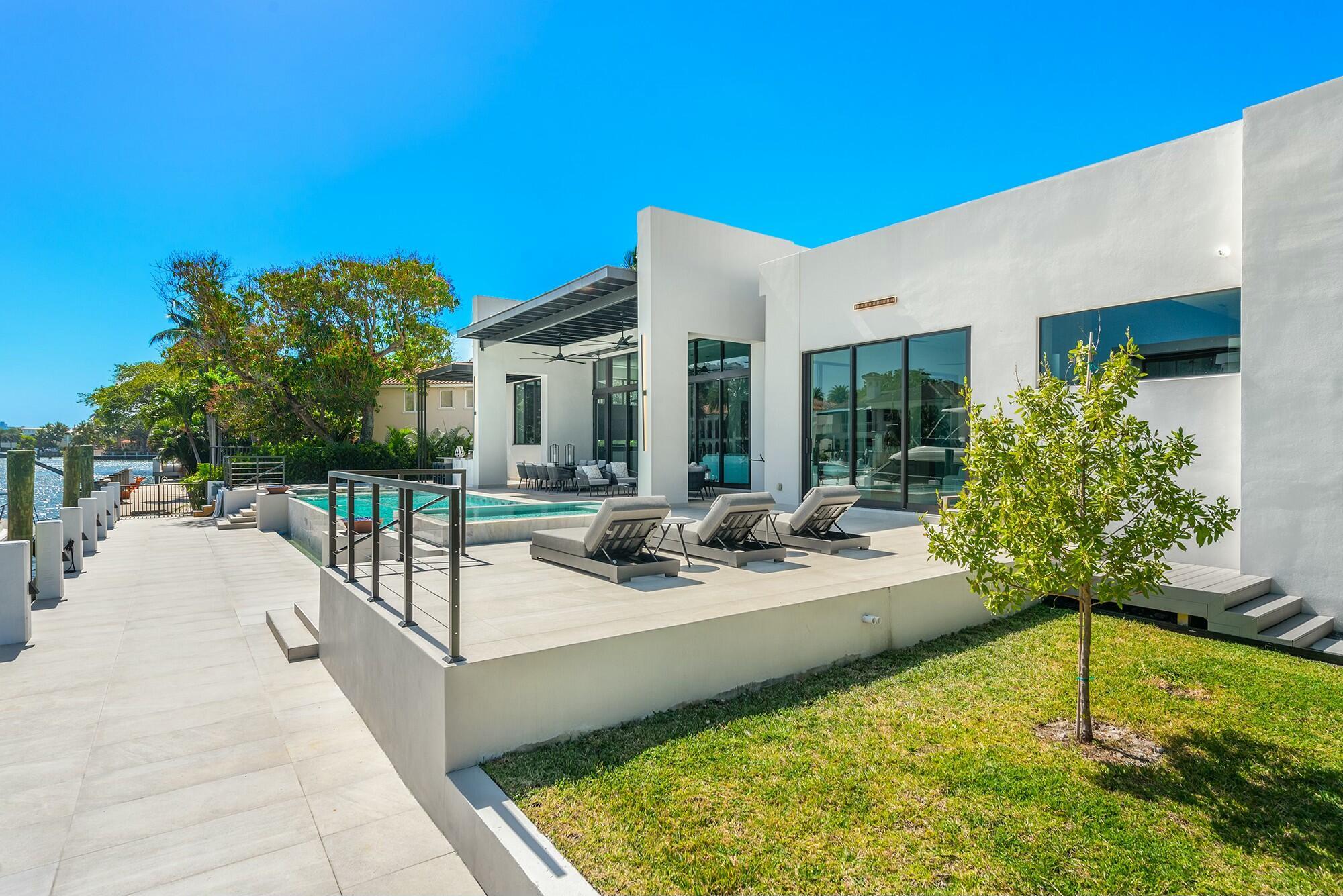 724 Riviera Isle