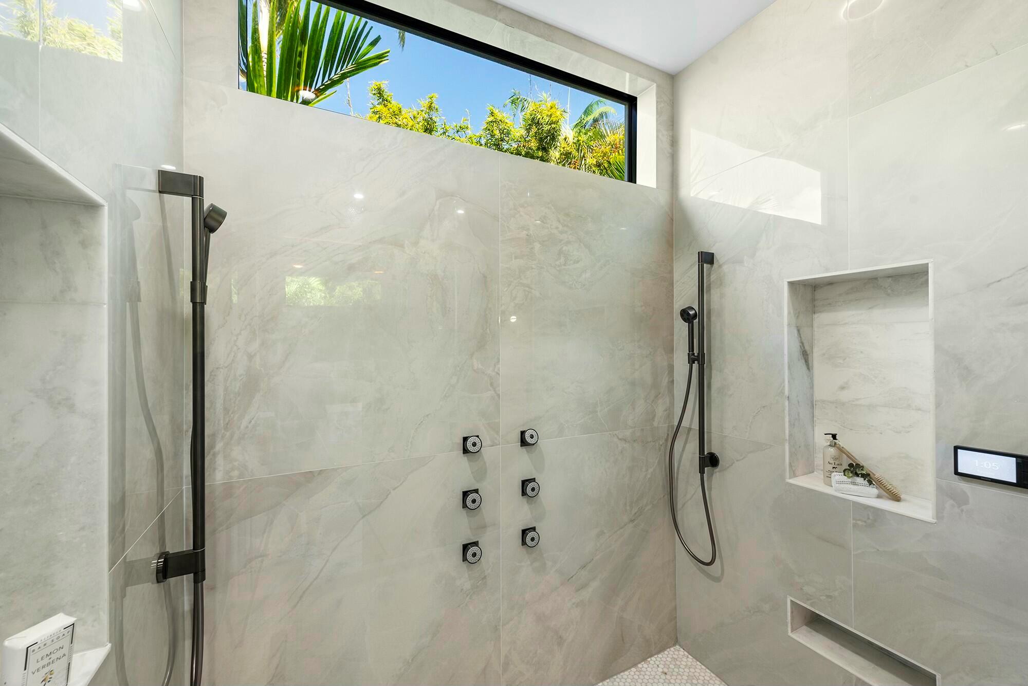 724 Riviera Isle