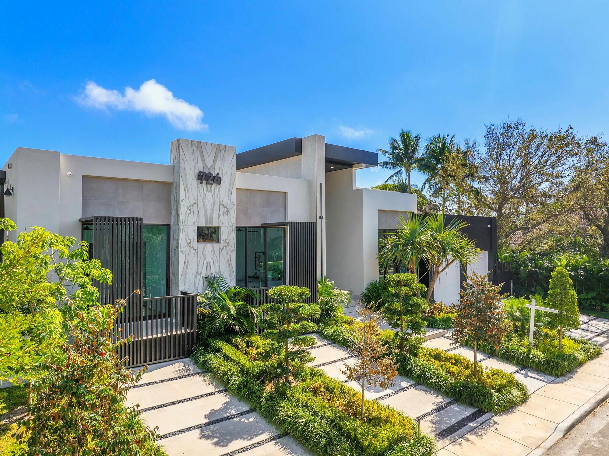 724 Riviera Isle