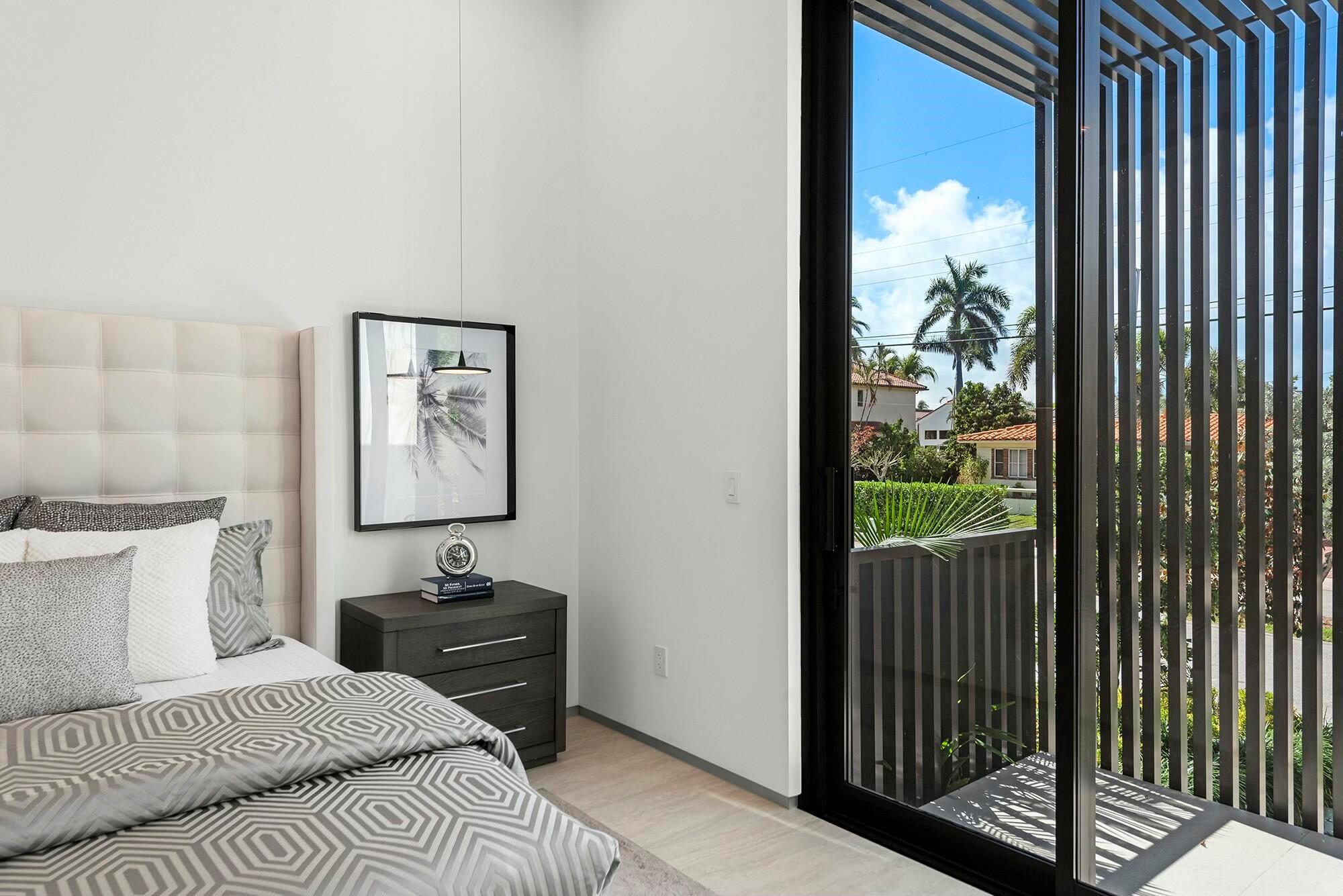 724 Riviera Isle
