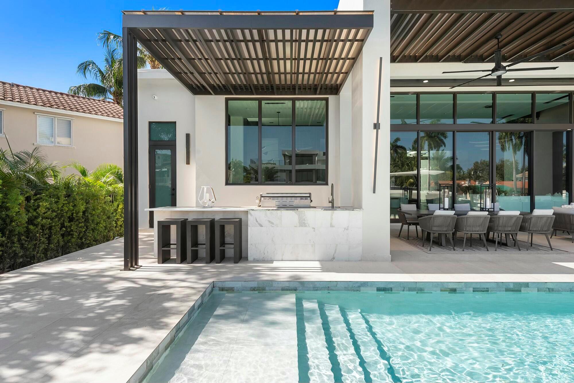 724 Riviera Isle