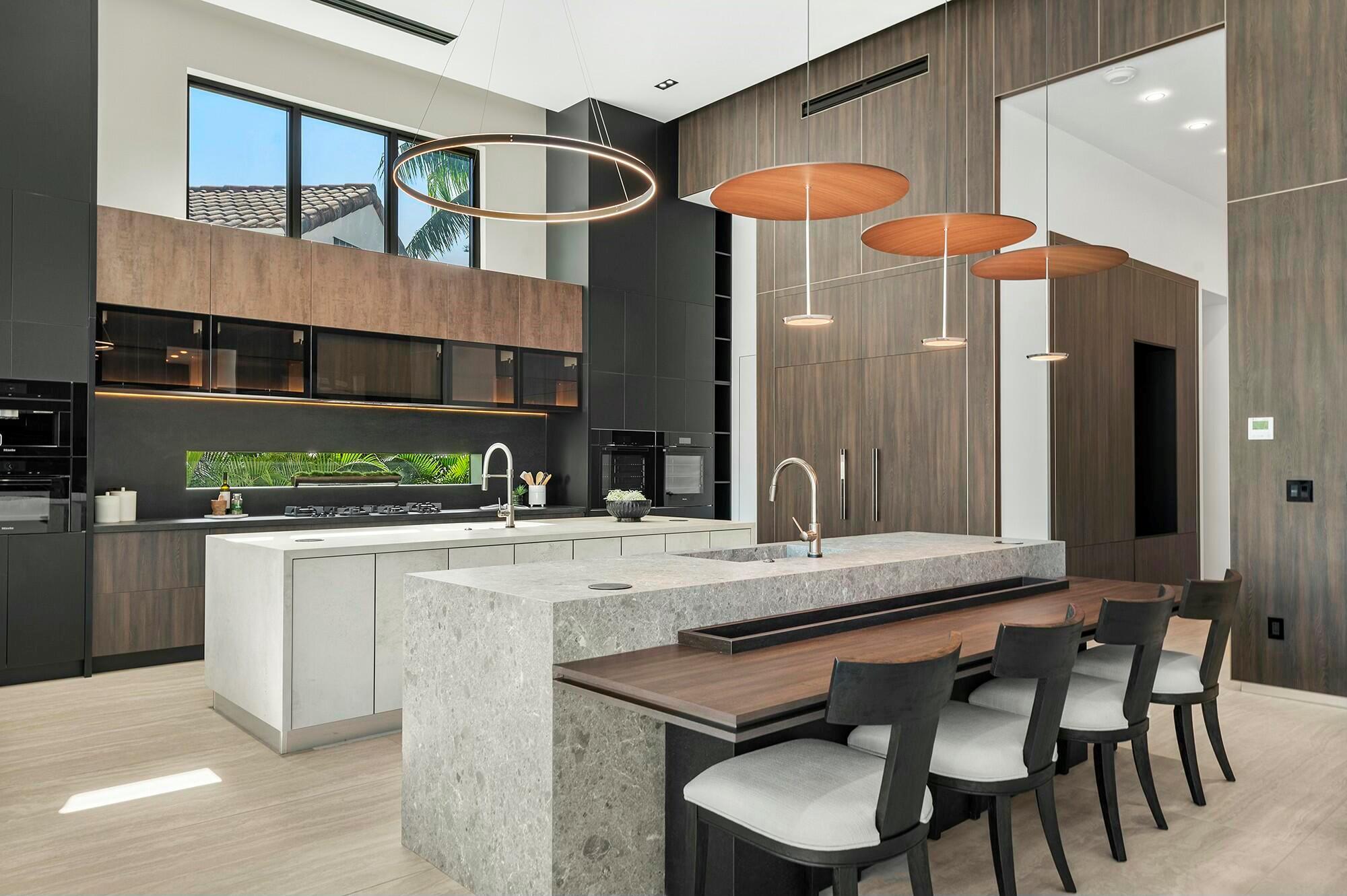 724 Riviera Isle