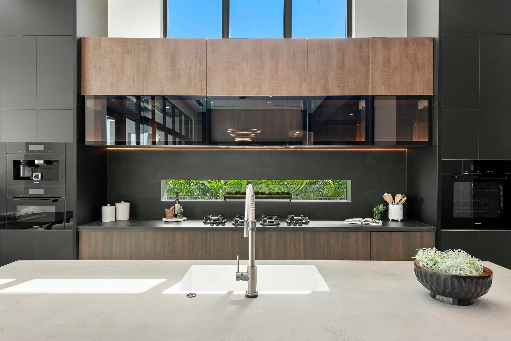 724 Riviera Isle