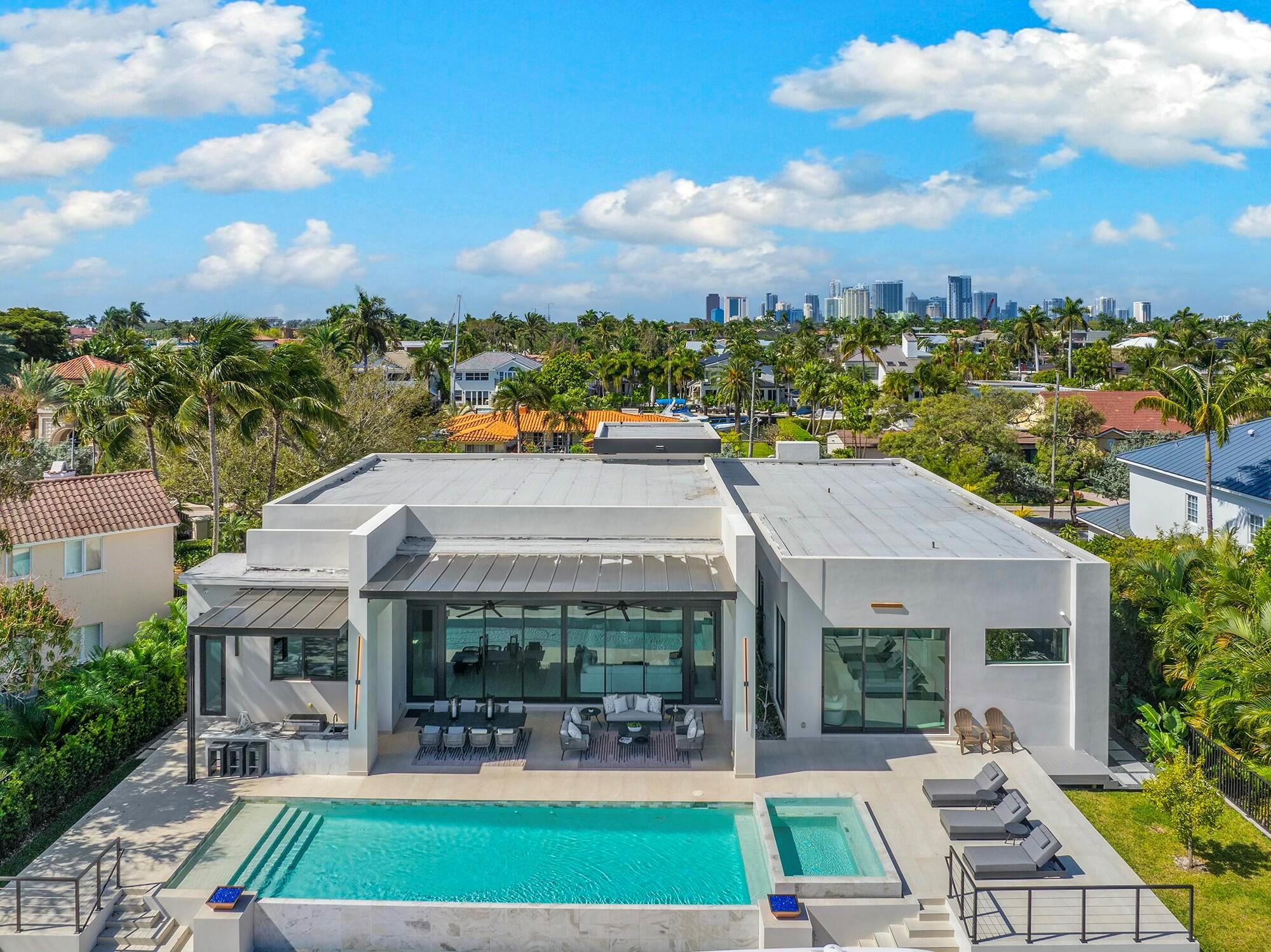 724 Riviera Isle