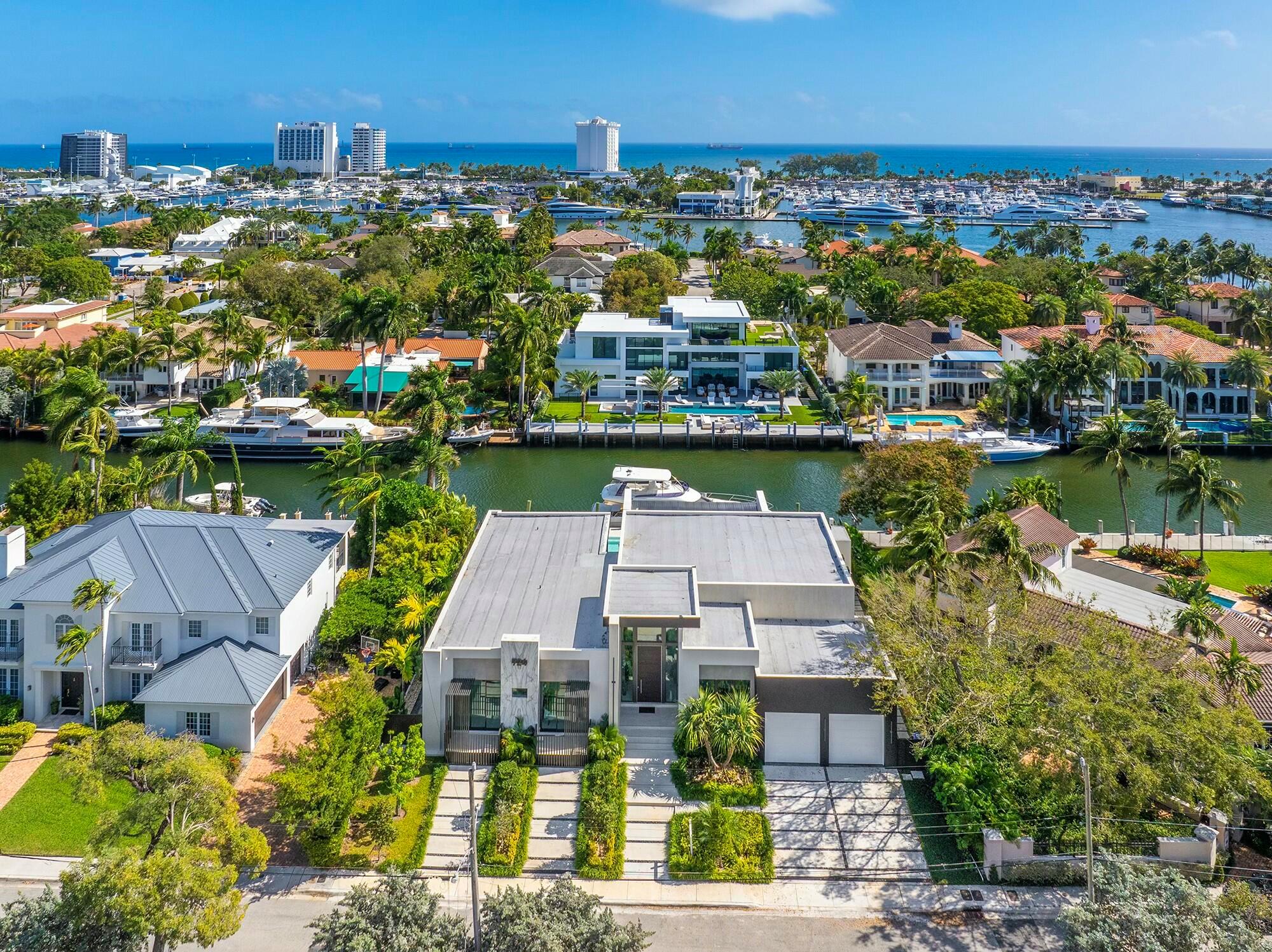 724 Riviera Isle
