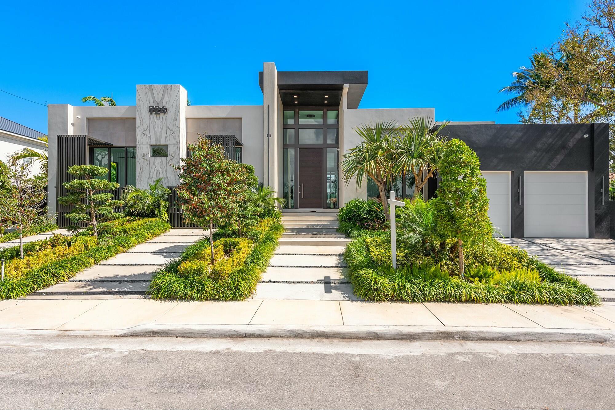 724 Riviera Isle