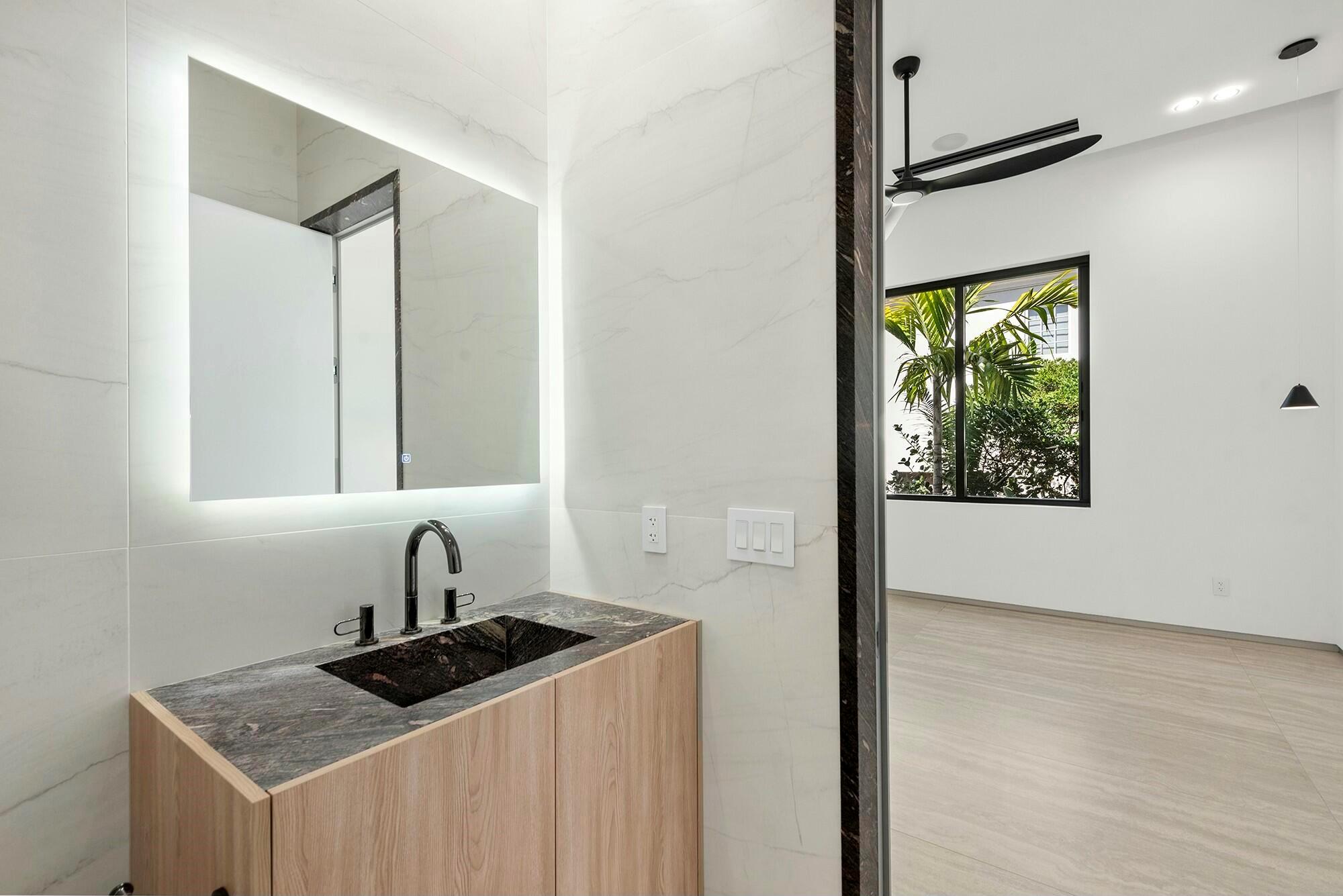 724 Riviera Isle