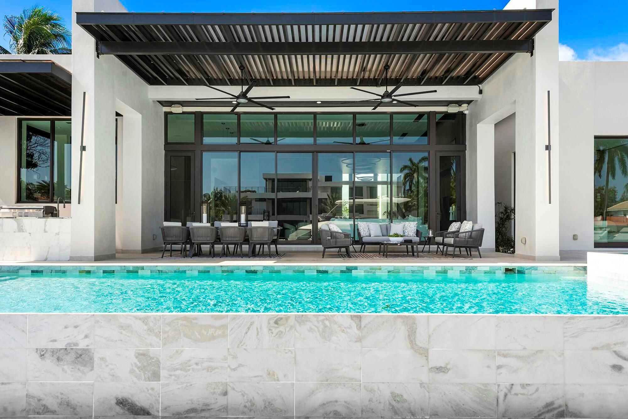 724 Riviera Isle