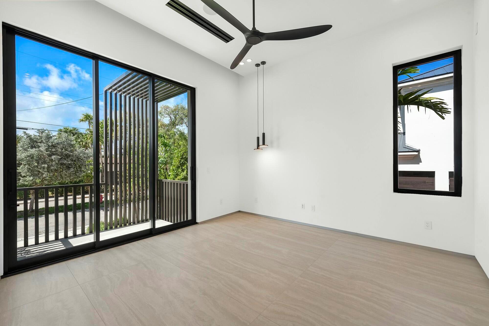 724 Riviera Isle