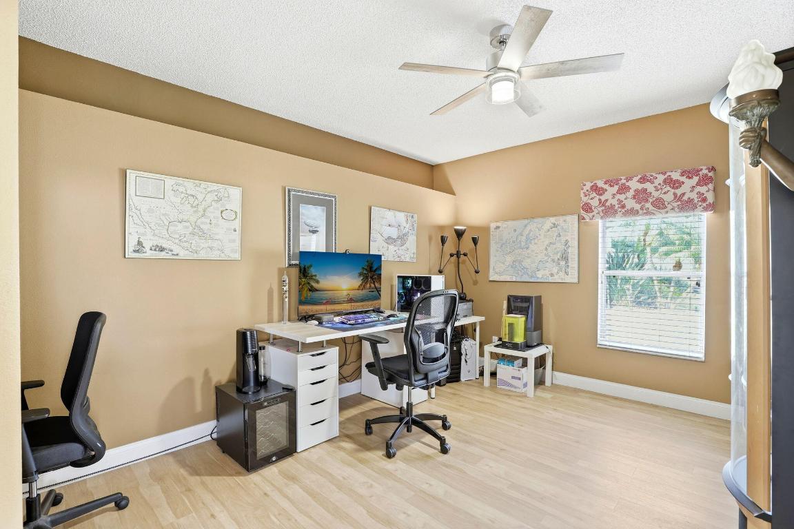 2424 Stone Cross Circle