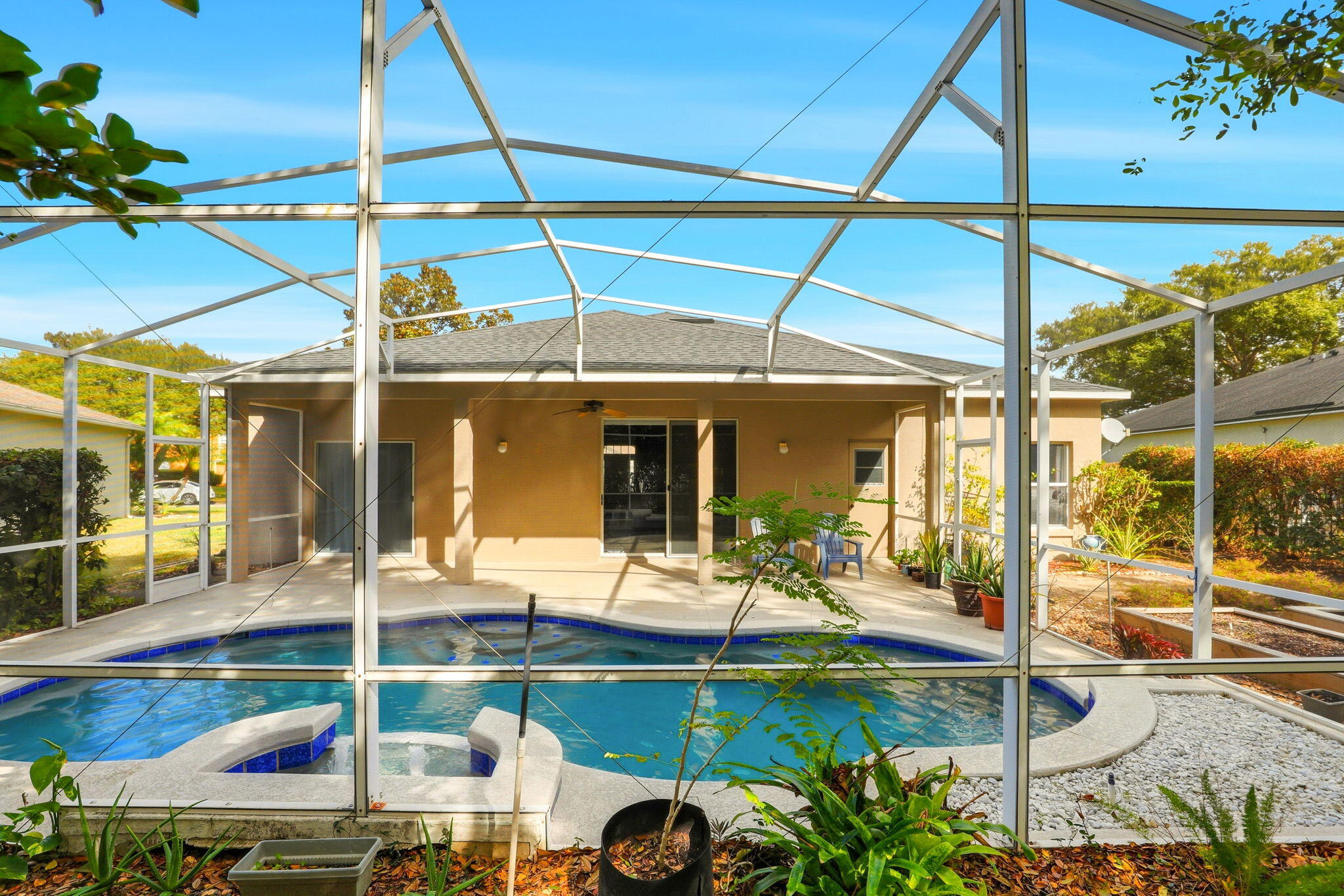 2424 Stone Cross Circle