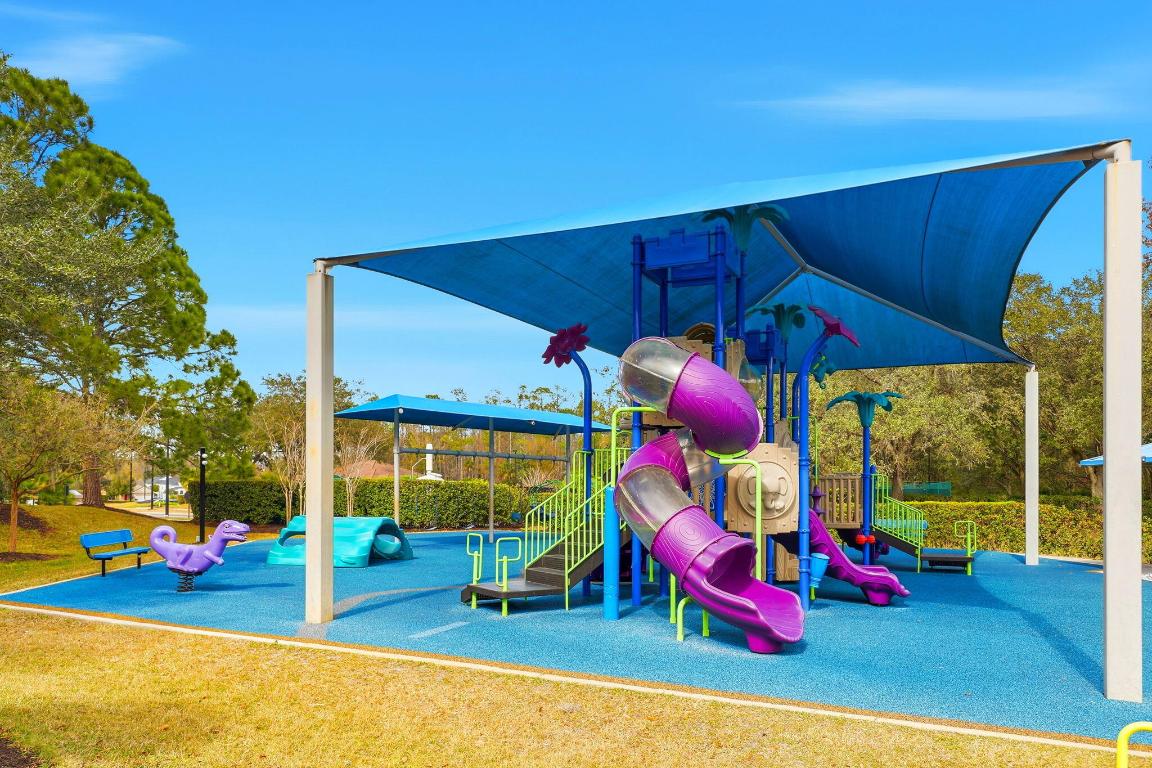 2424 Stone Cross Circle