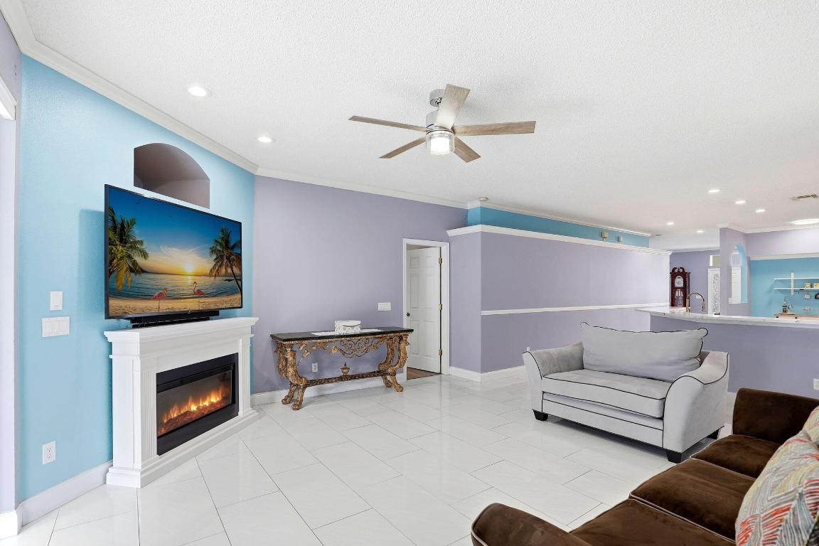 2424 Stone Cross Circle