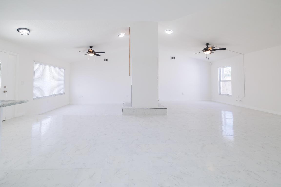 1604 Carbondale Avenue NW