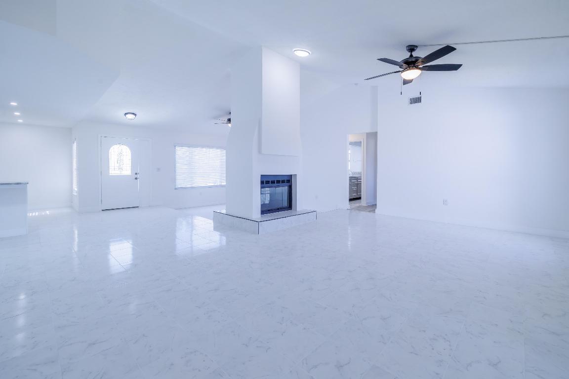 1604 Carbondale Avenue NW