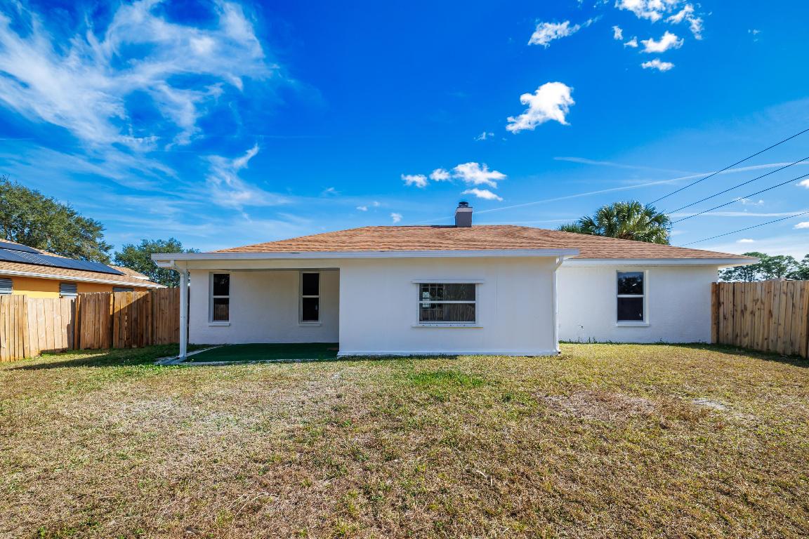 1604 Carbondale Avenue NW