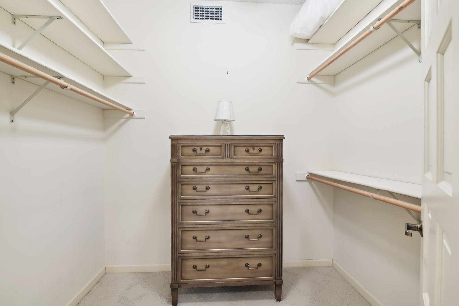 1201 Yale Place Unit: 1406