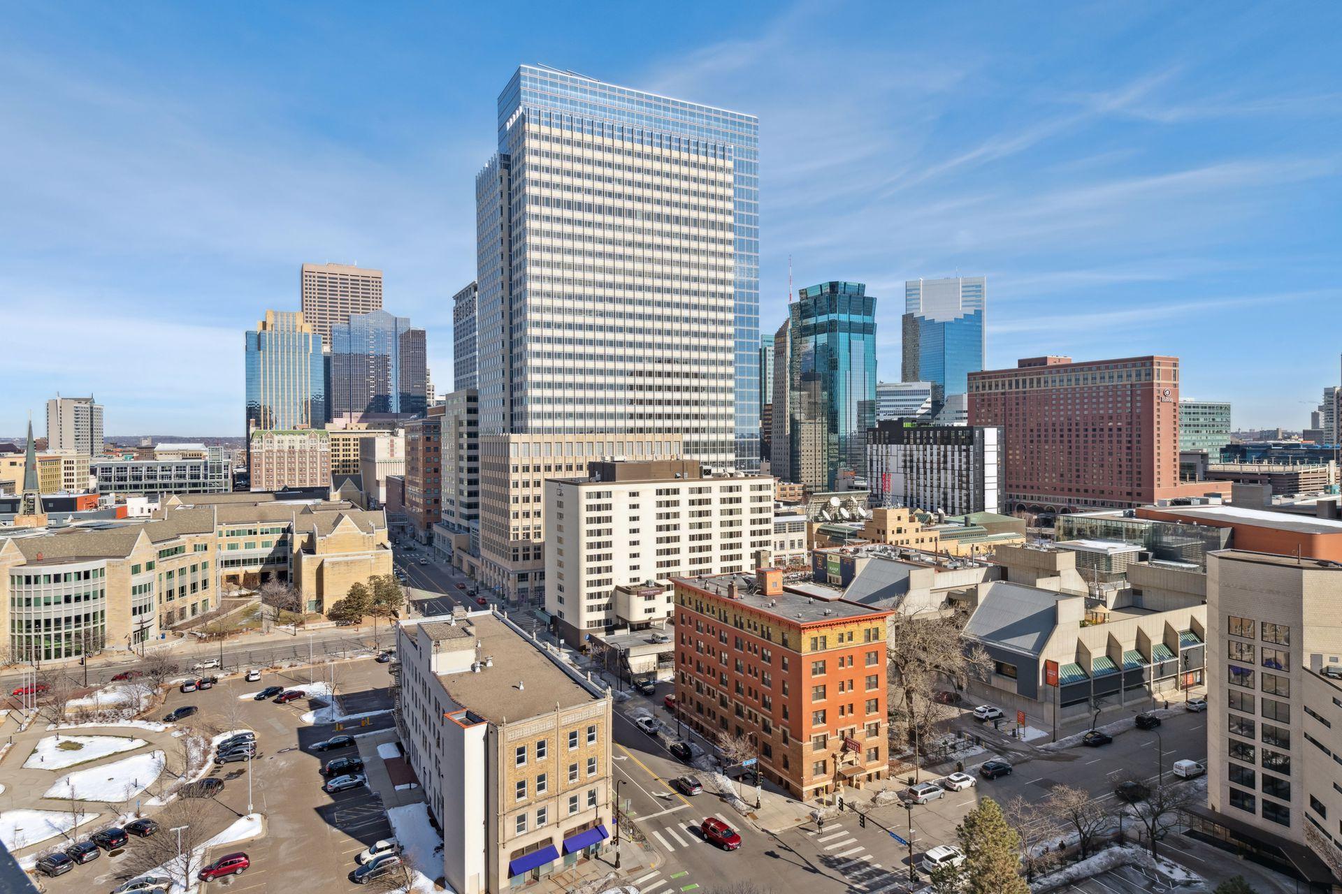 1201 Yale Place Unit: 1406