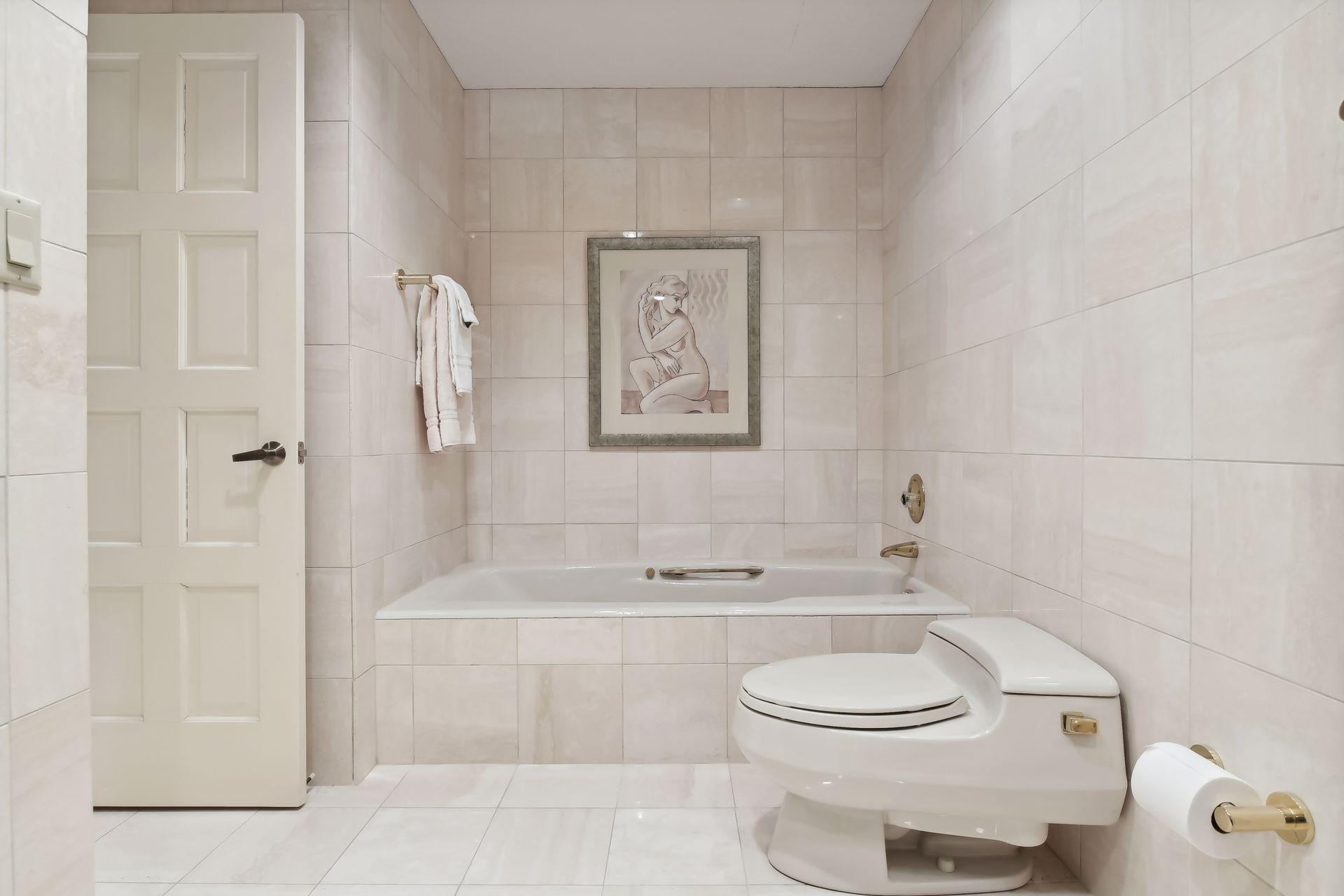 1201 Yale Place Unit: 1406