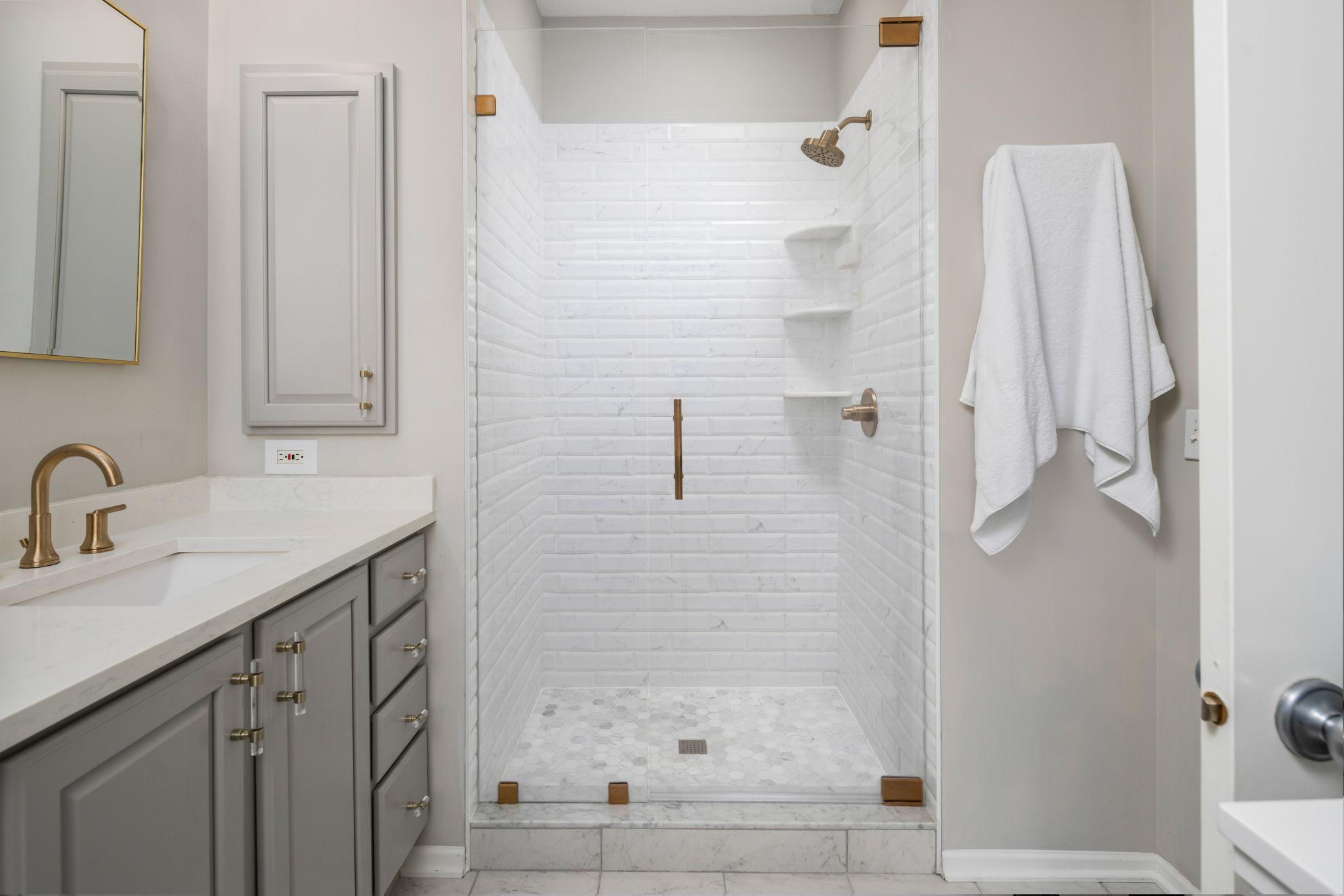 9 4th Avenue N Unit: 105
