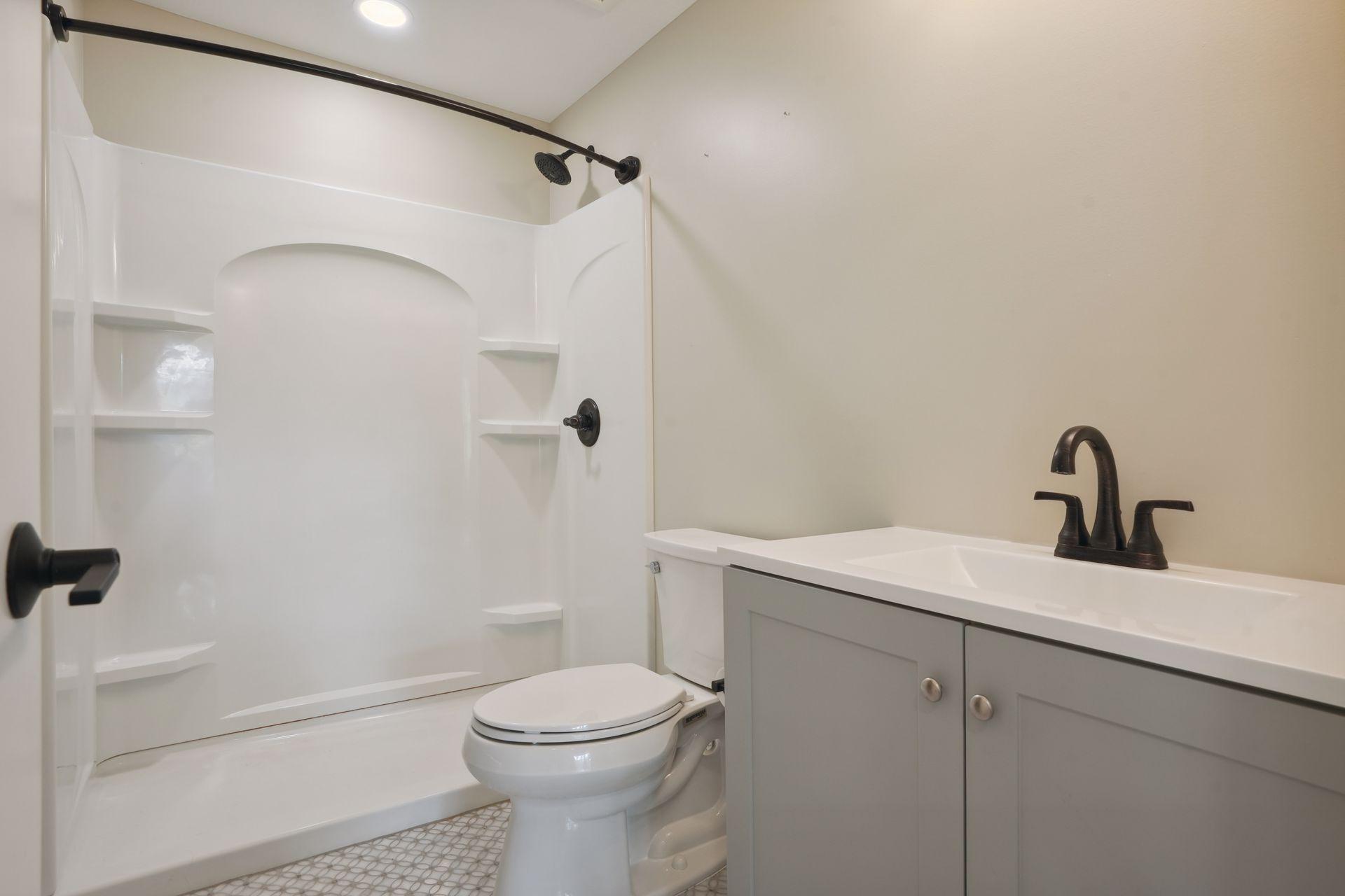 5510 Annapolis Lane N