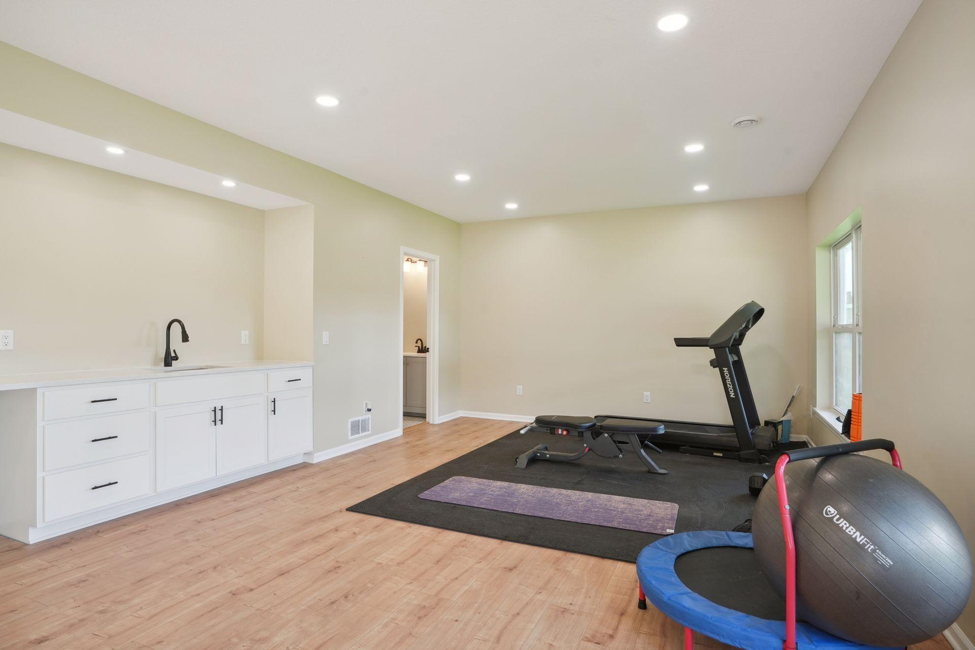 5510 Annapolis Lane N