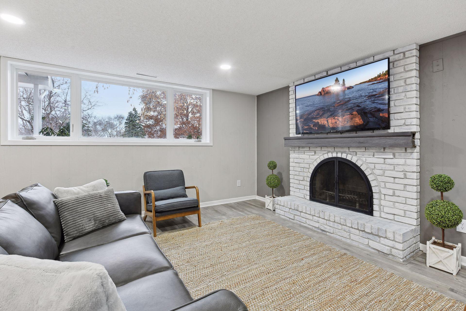 14382 Golf View Drive