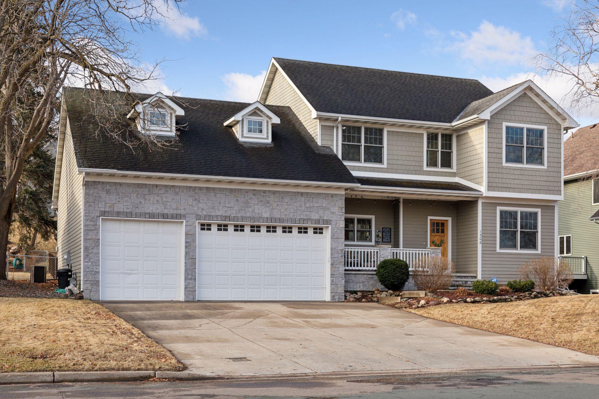 1308 Skywood Lane NE