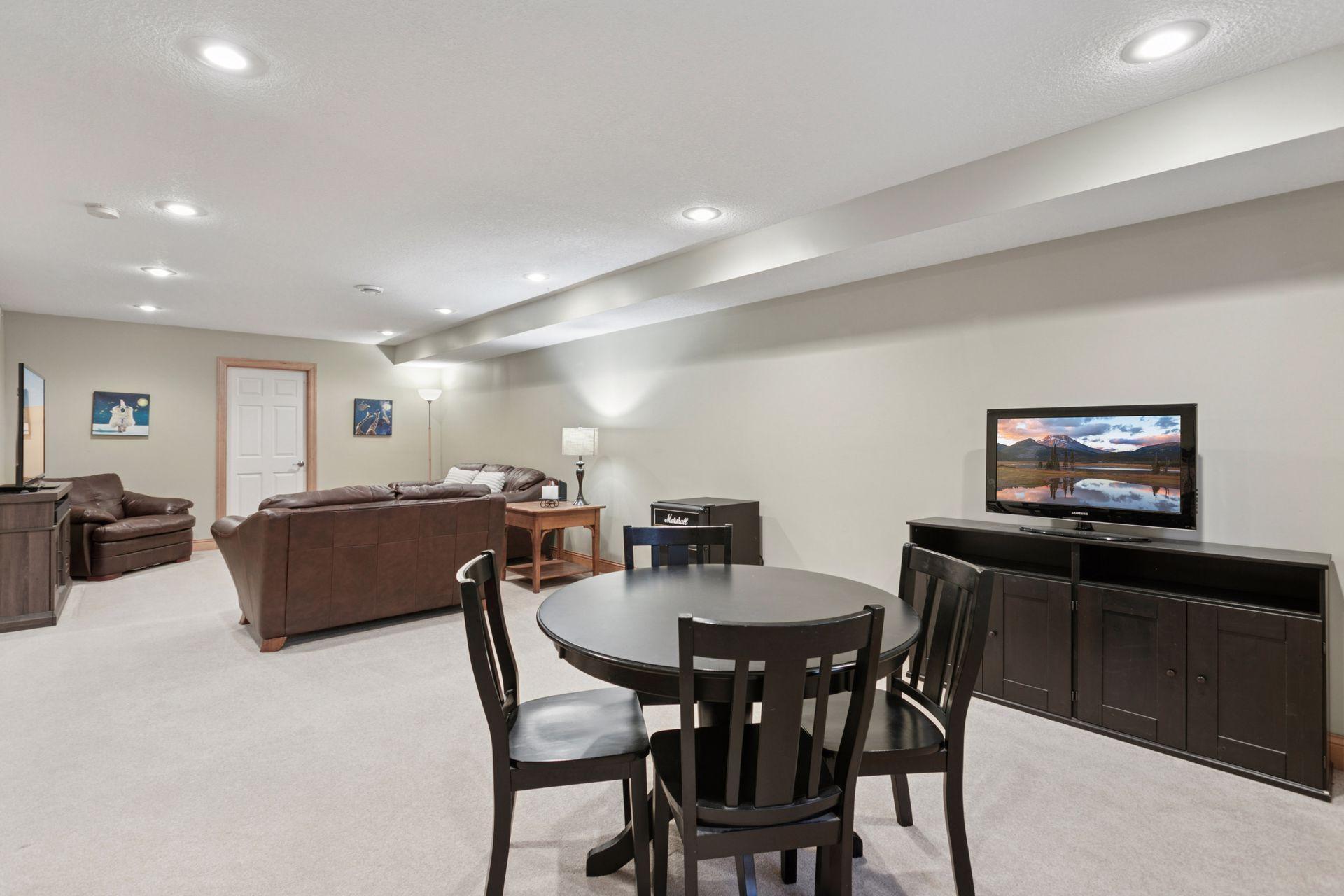 1308 Skywood Lane NE