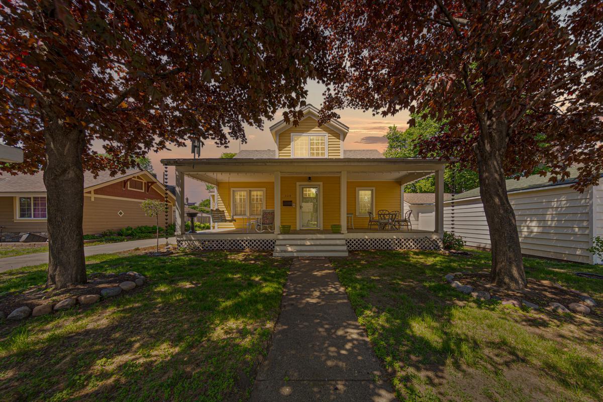 2218 7th Street NE