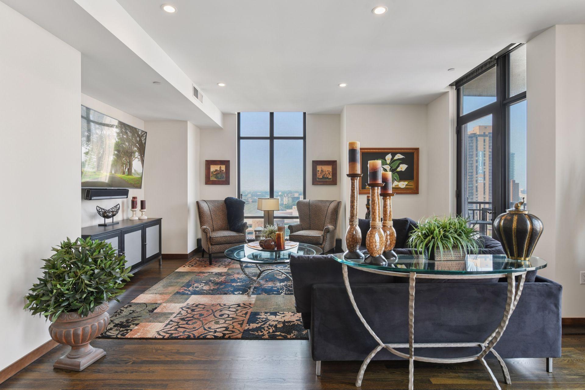 201 S 11th Street Unit: 1400