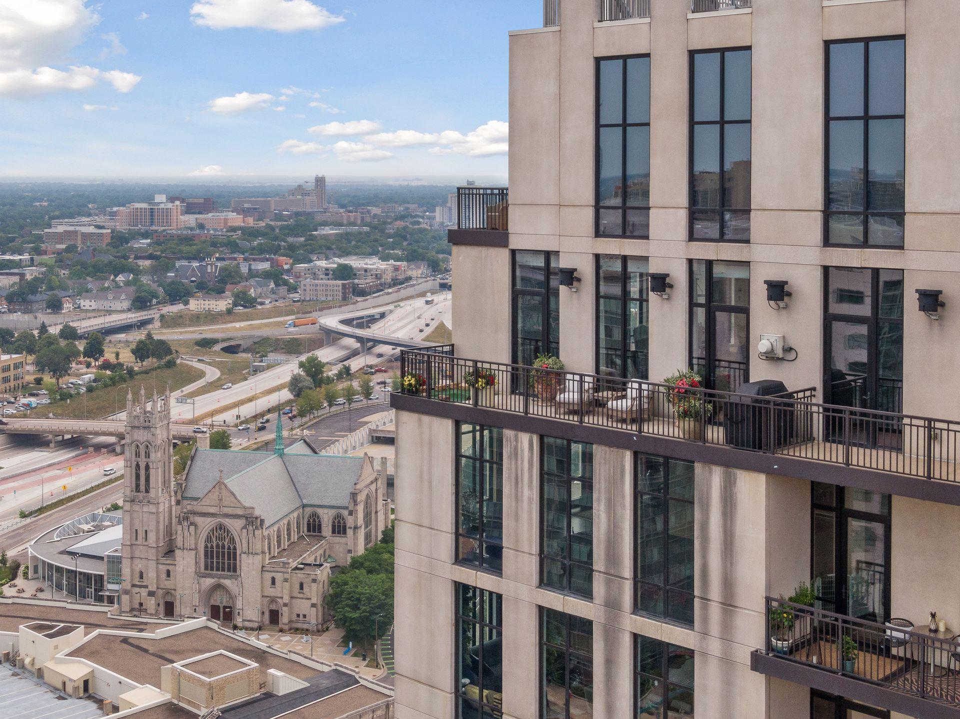 201 S 11th Street Unit: 1400