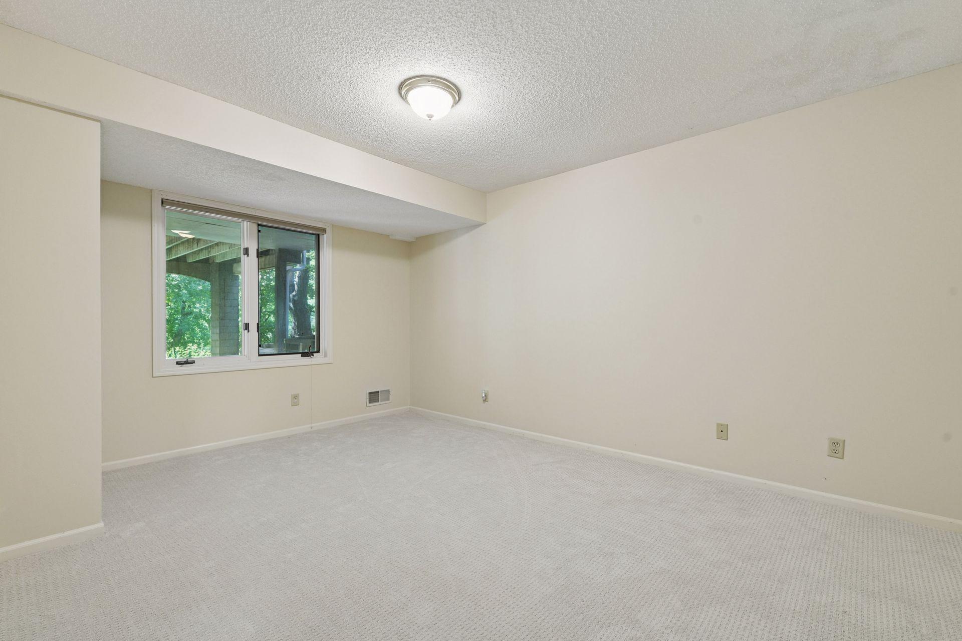 6552 Cherokee Trail W