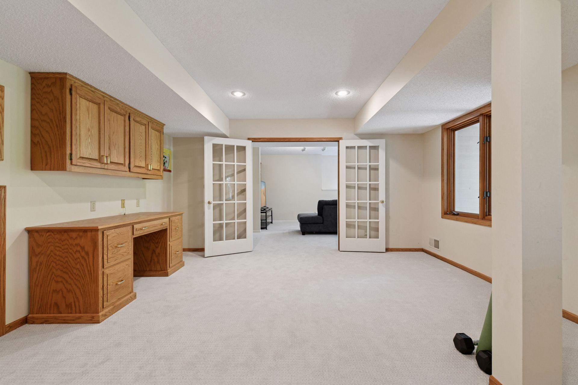 6552 Cherokee Trail W