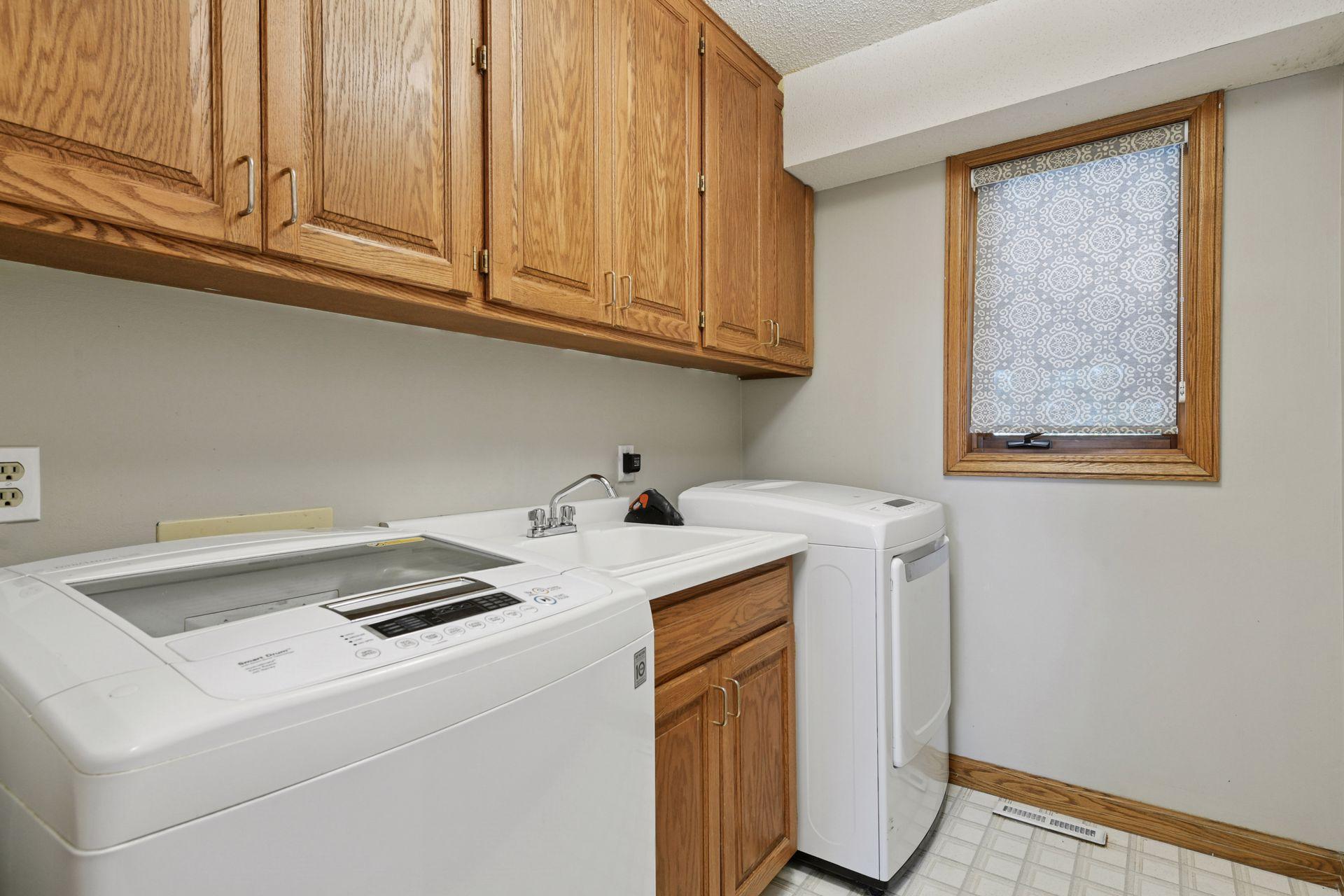 6552 Cherokee Trail W