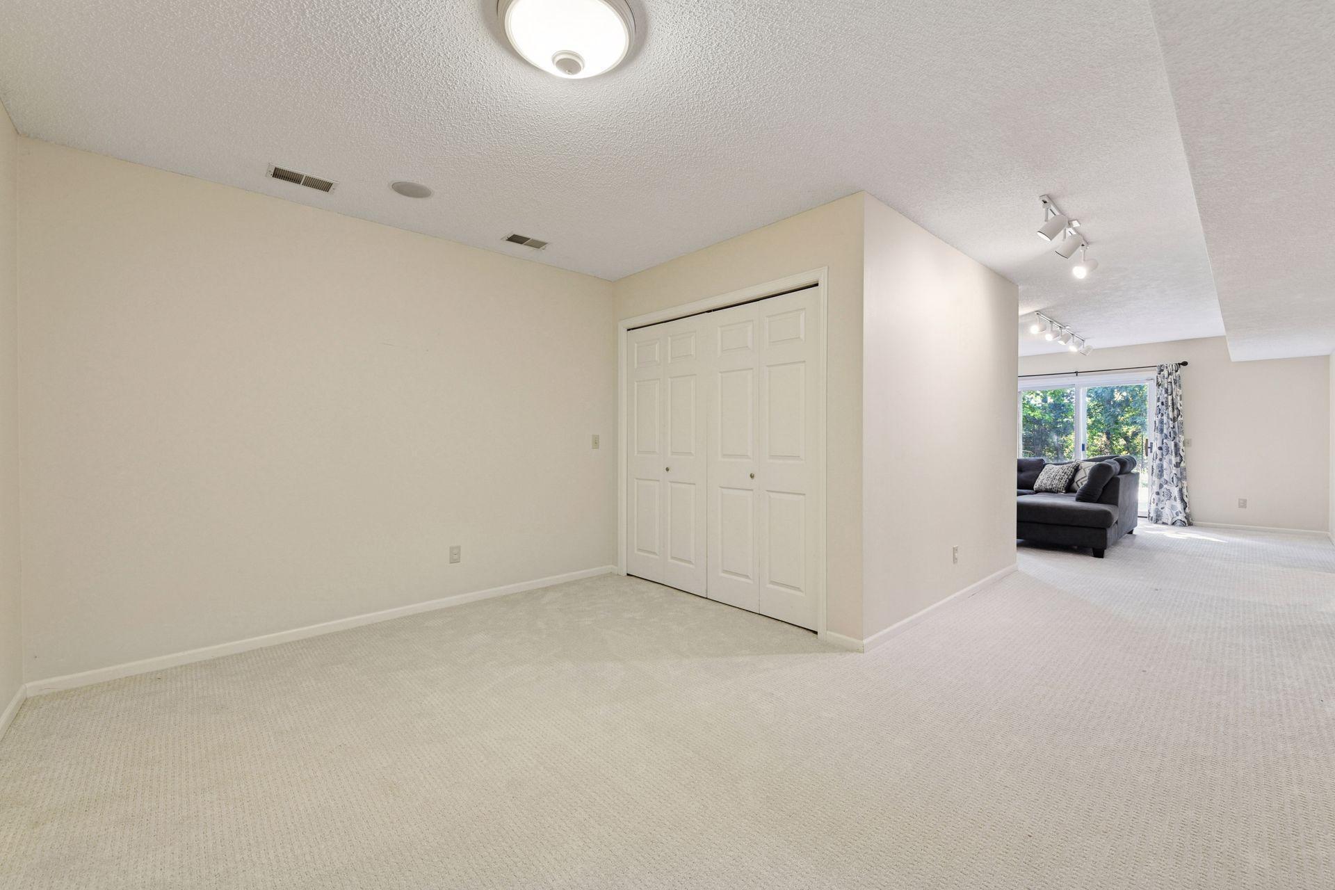 6552 Cherokee Trail W