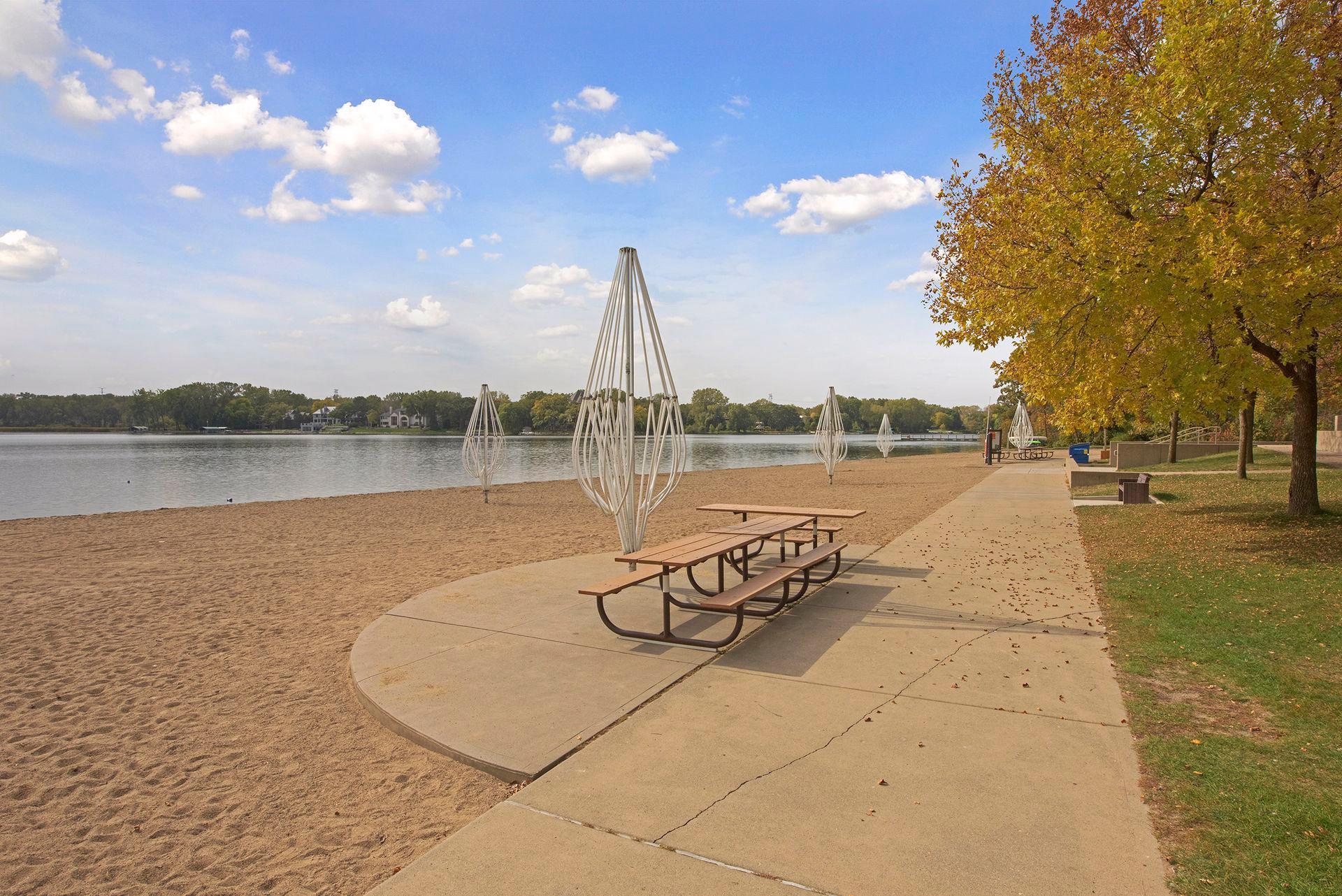 6552 Cherokee Trail W