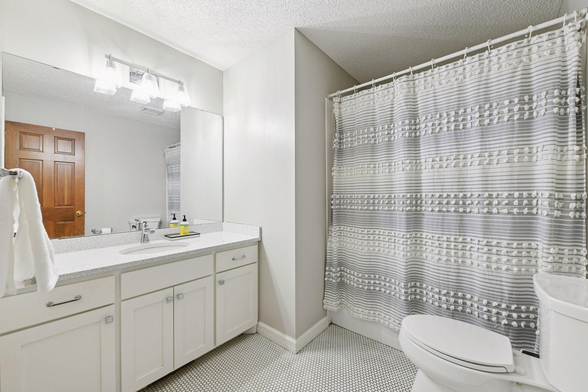 6552 Cherokee Trail W