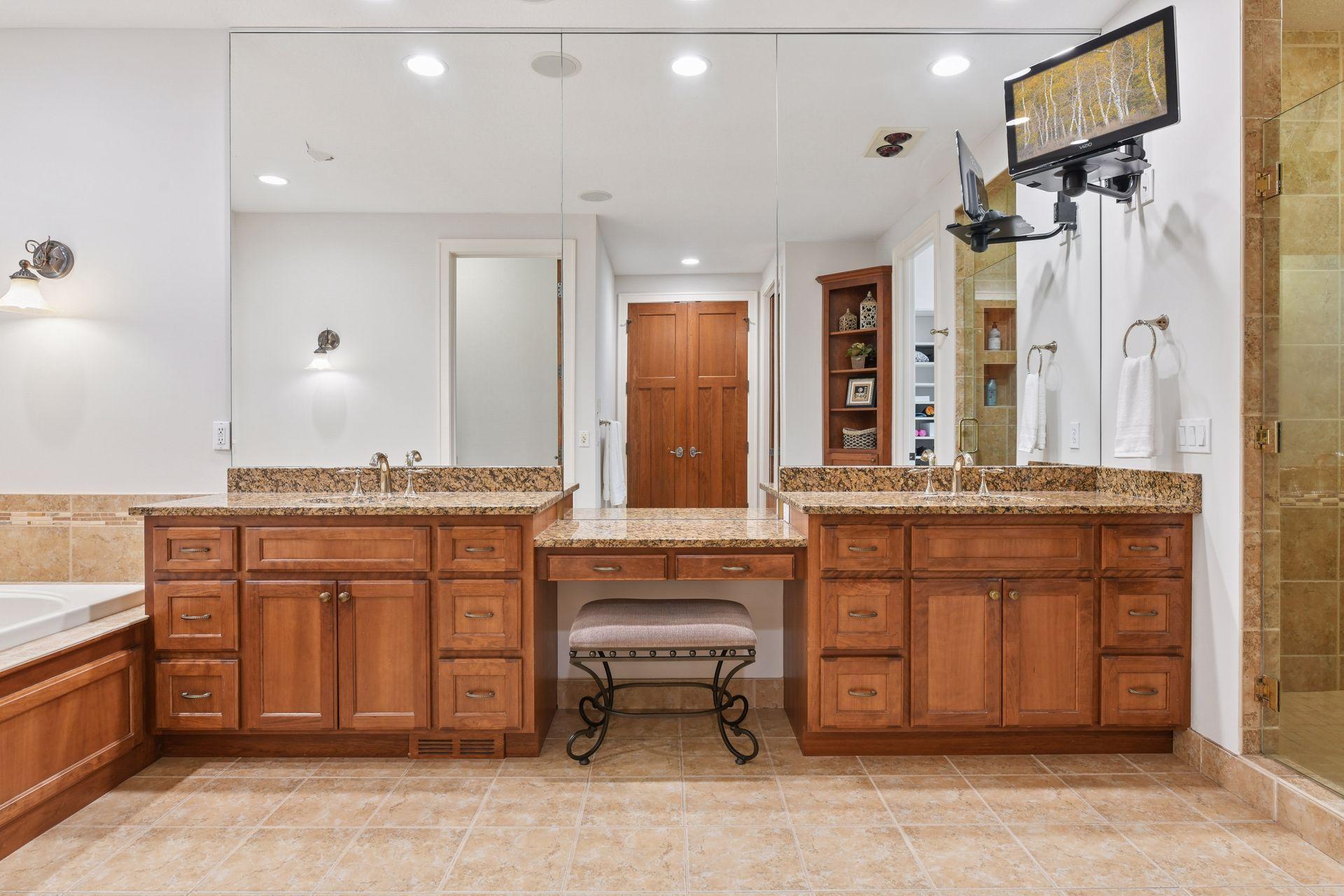 4694 Baycliffe Drive