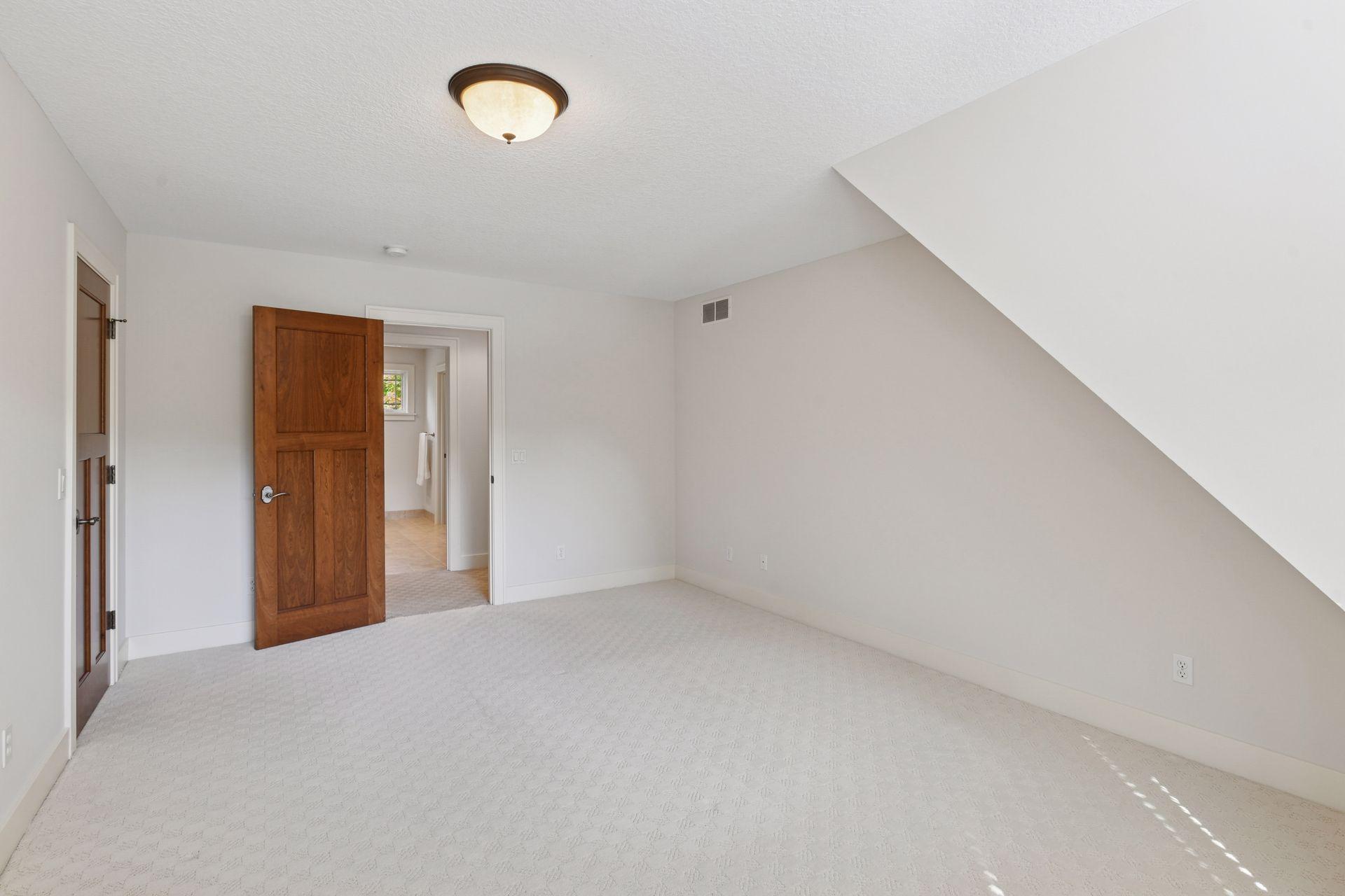 4694 Baycliffe Drive