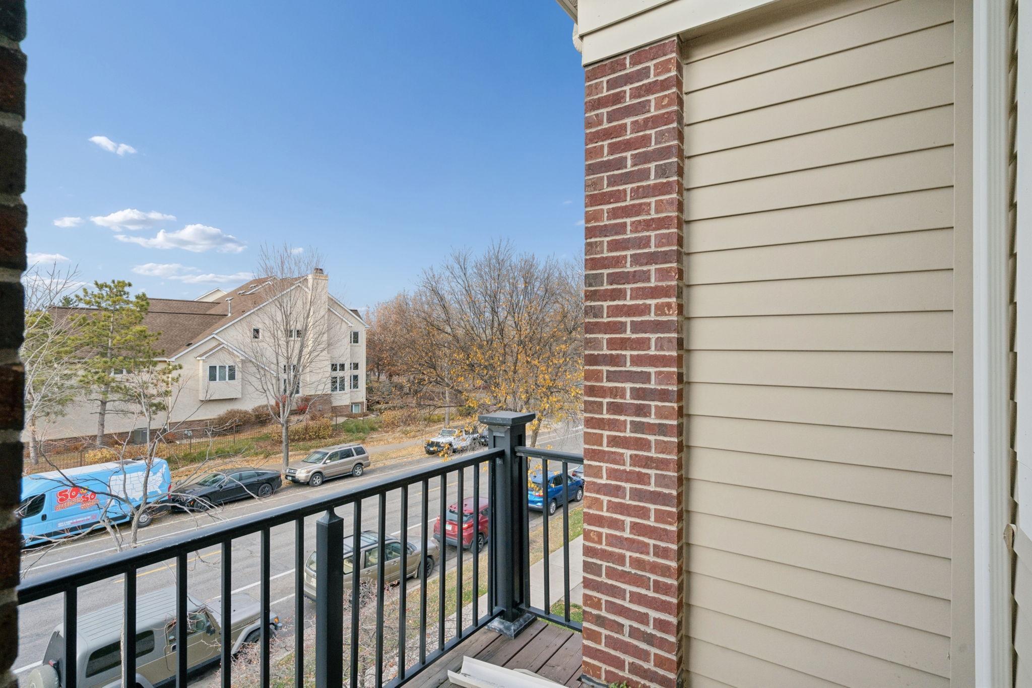 1 4th Avenue N Unit: 103