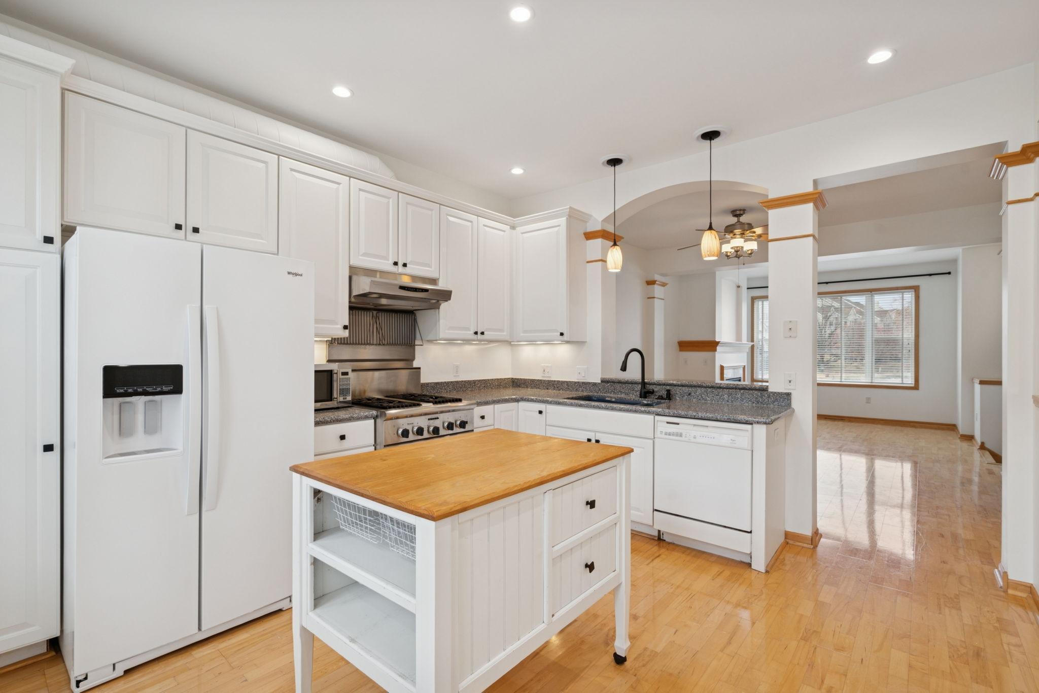 1 4th Avenue N Unit: 103