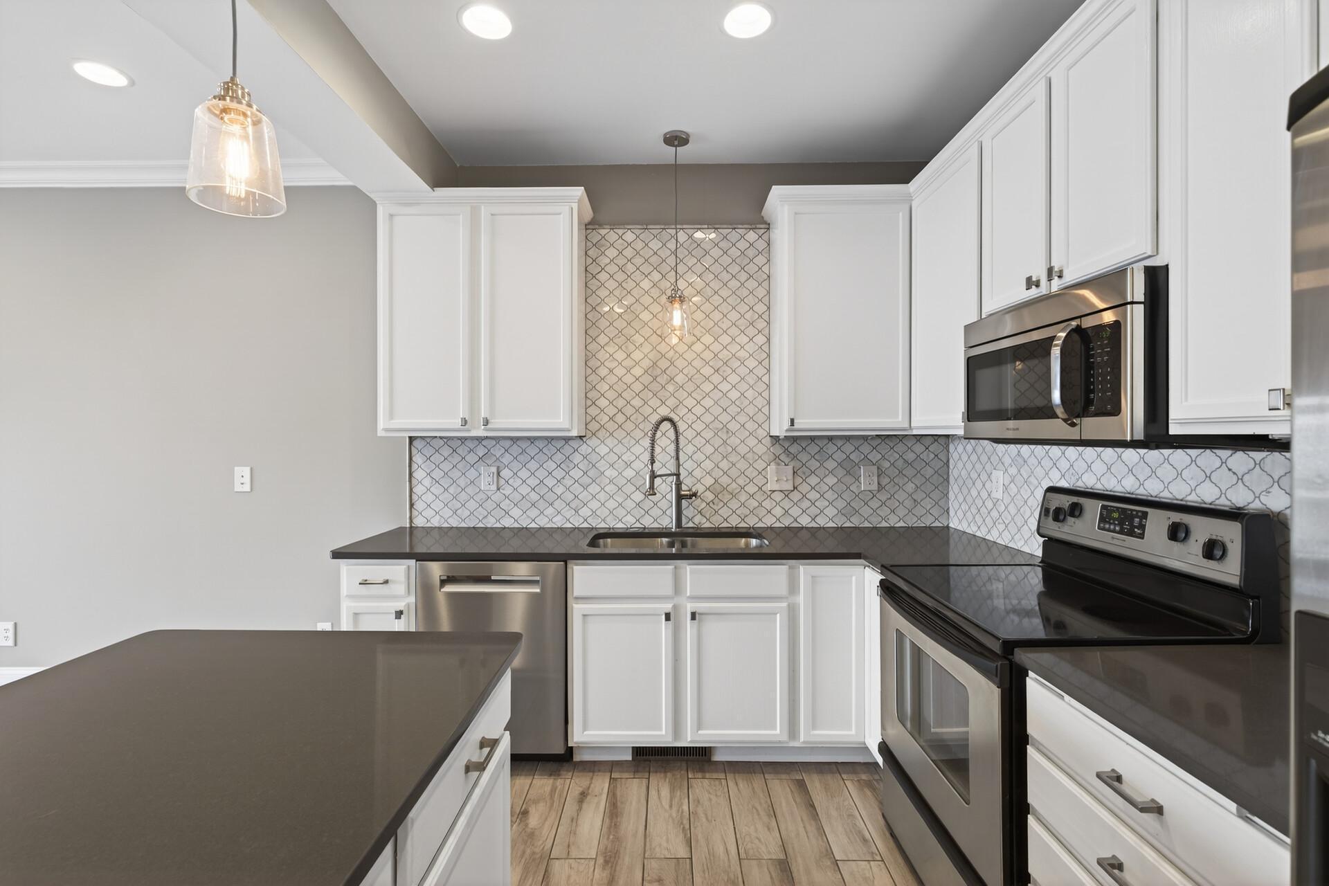 7621 Southridge Lane