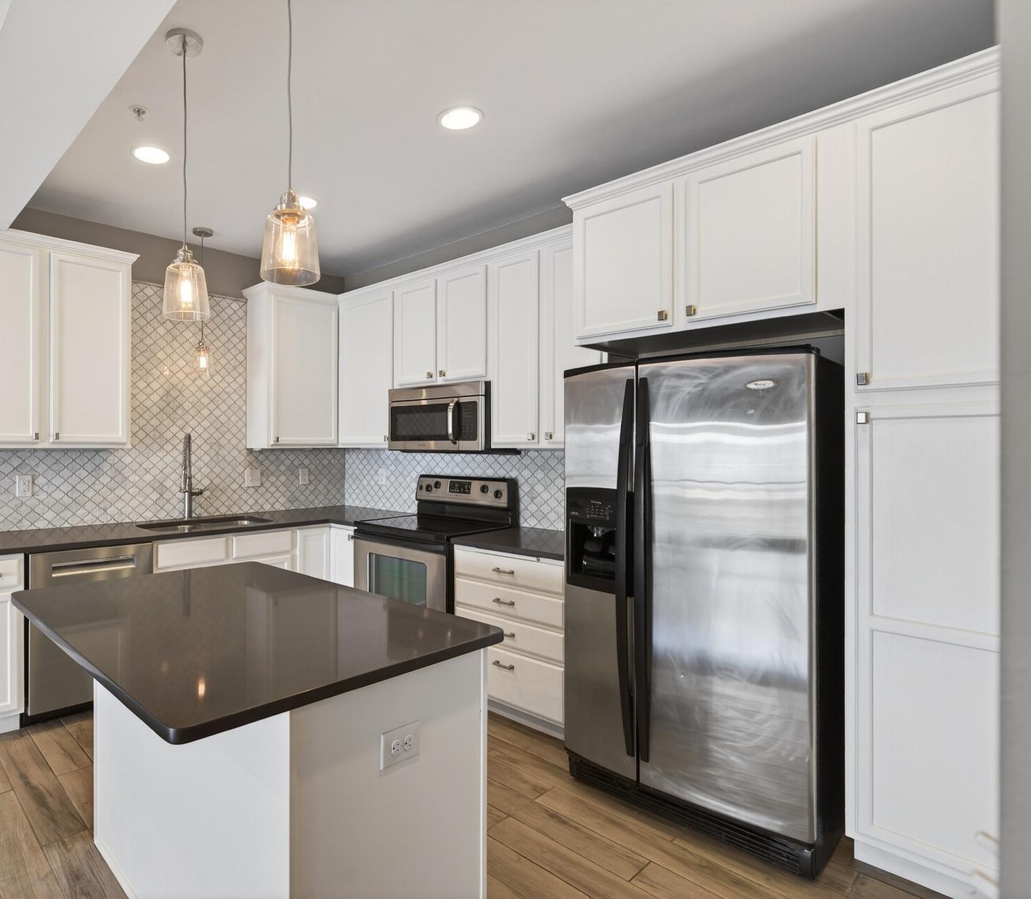 7621 Southridge Lane