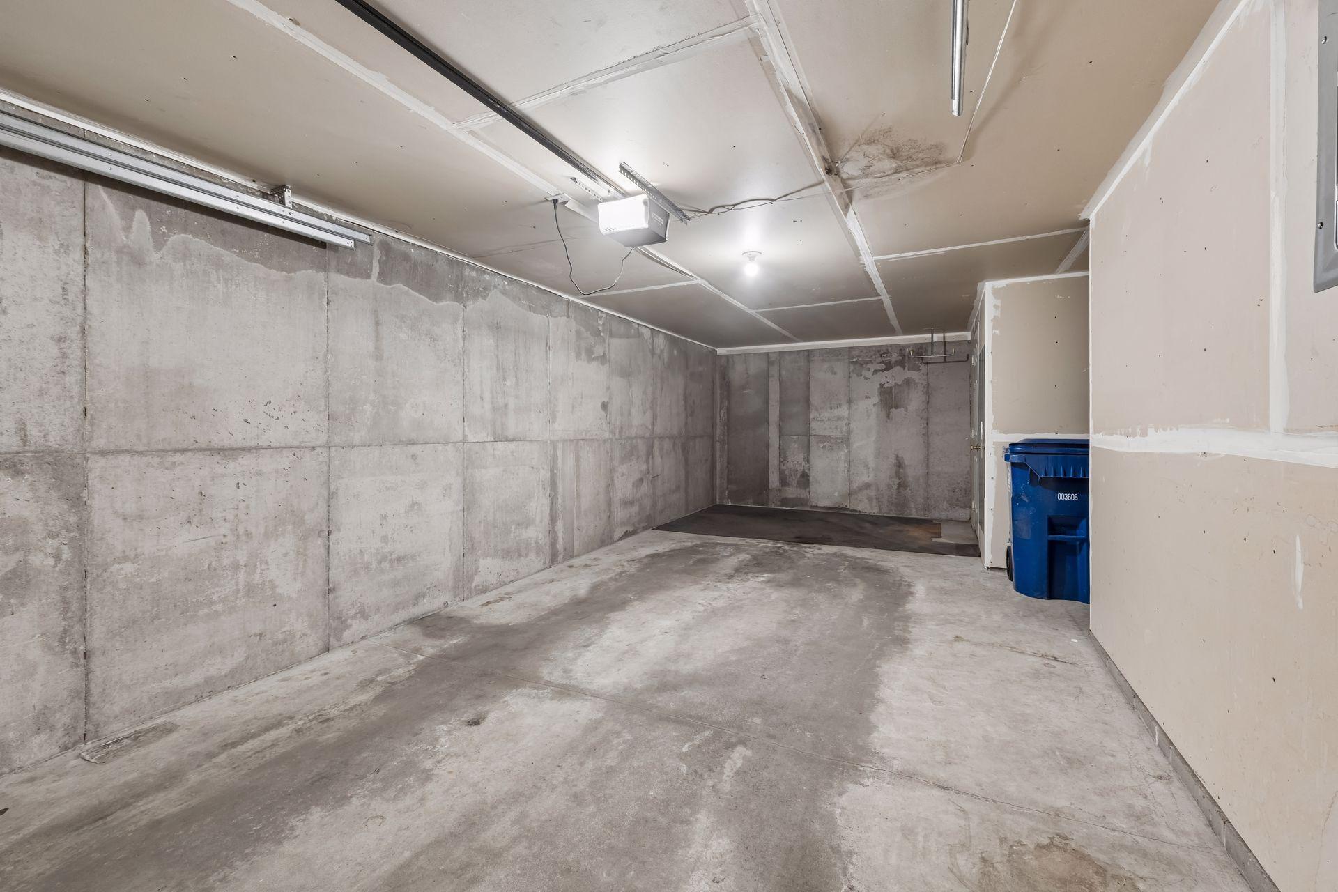 9060 Scarlet Globe Drive