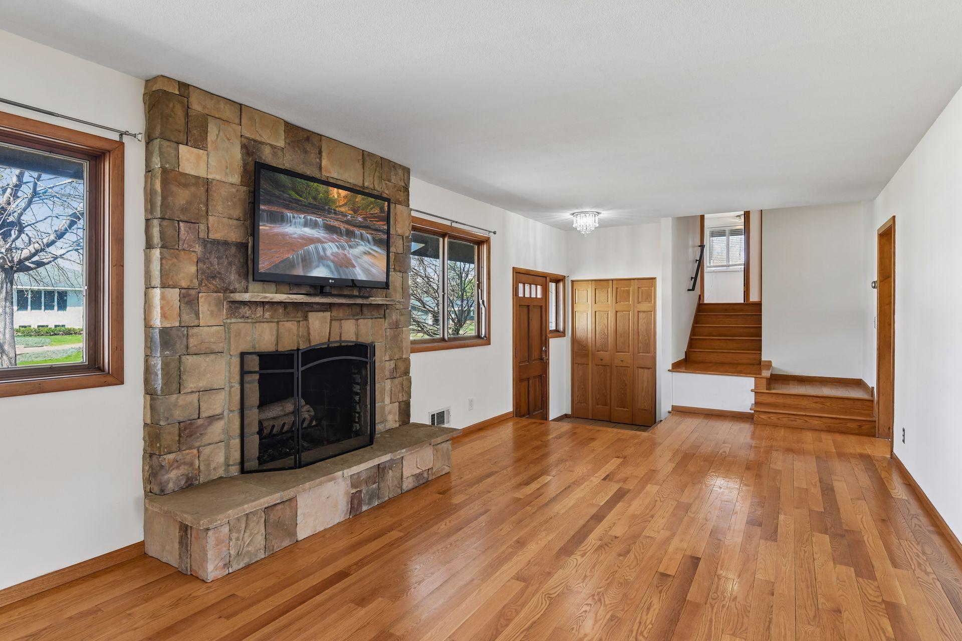 6009 Chapel Drive