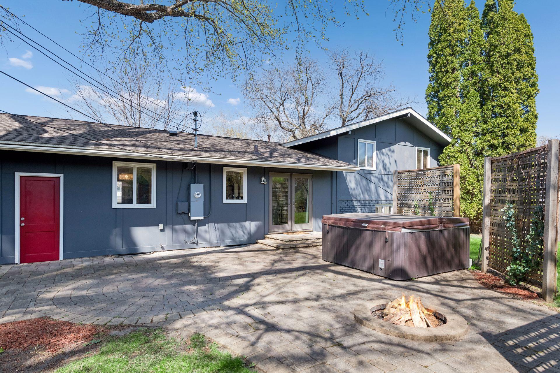 6009 Chapel Drive