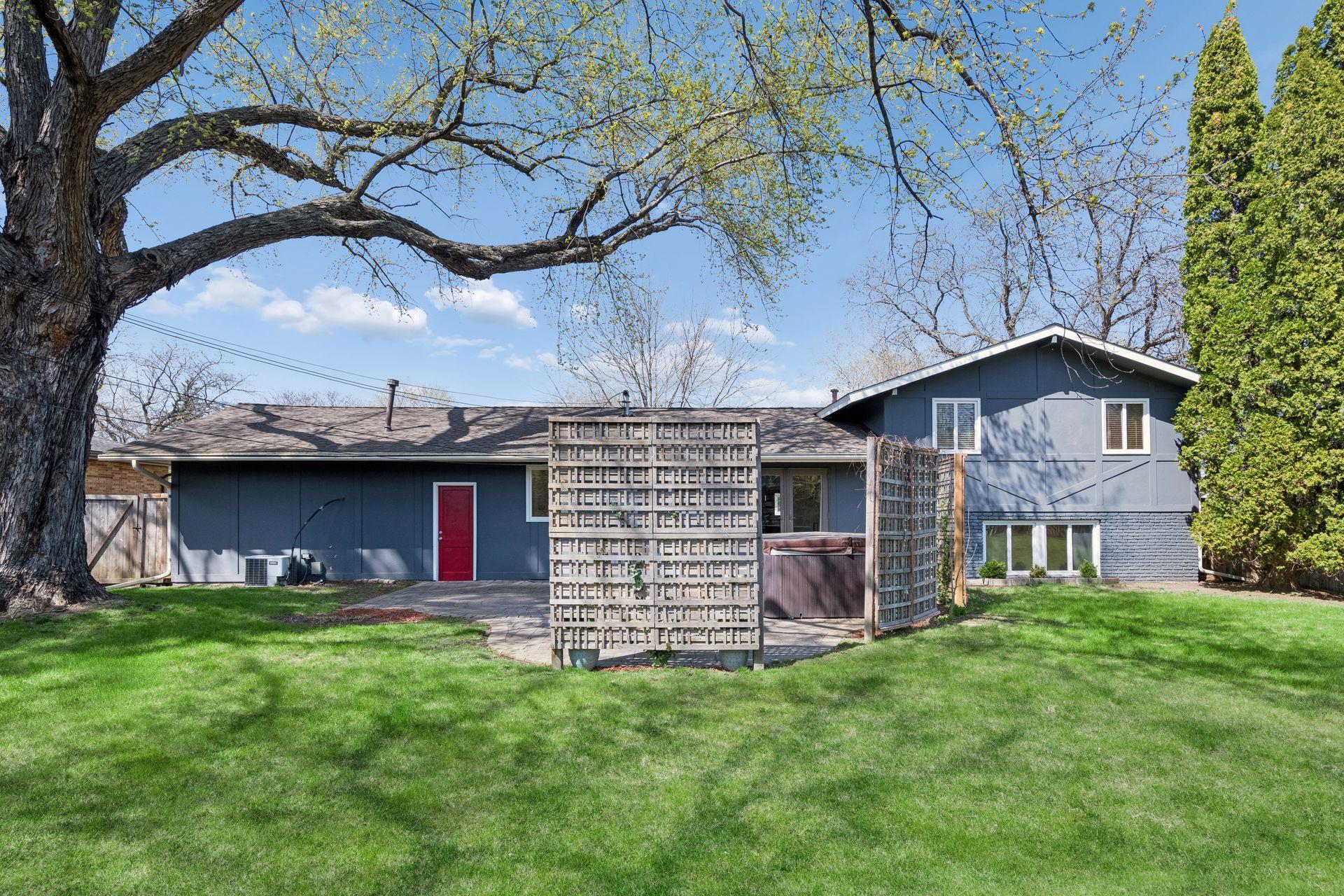 6009 Chapel Drive