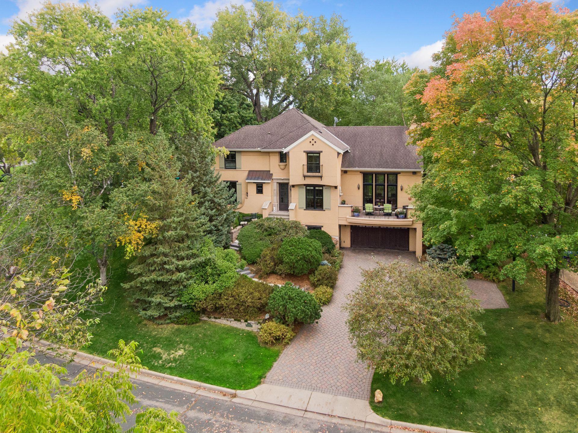 6805 Creston Road