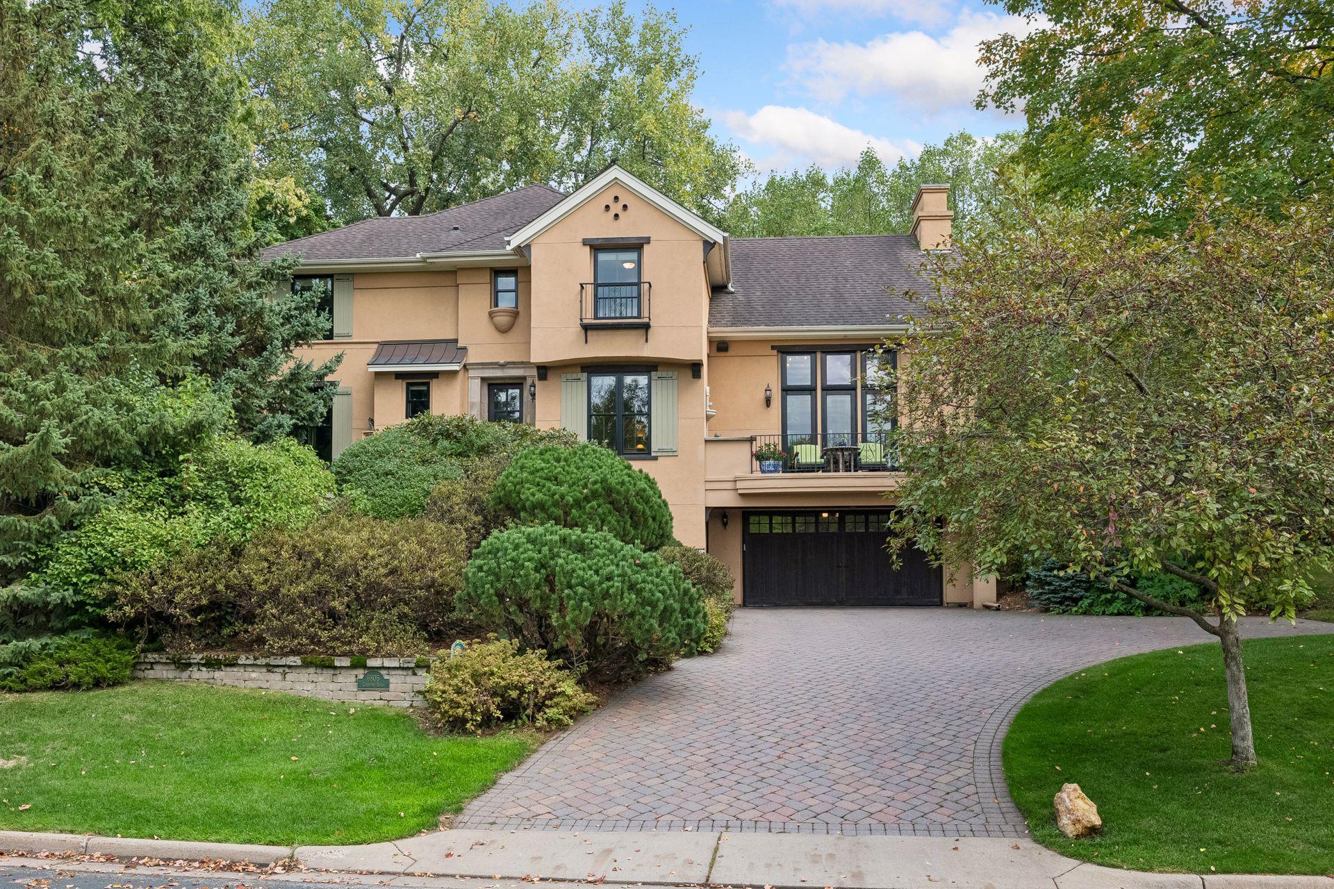 6805 Creston Road